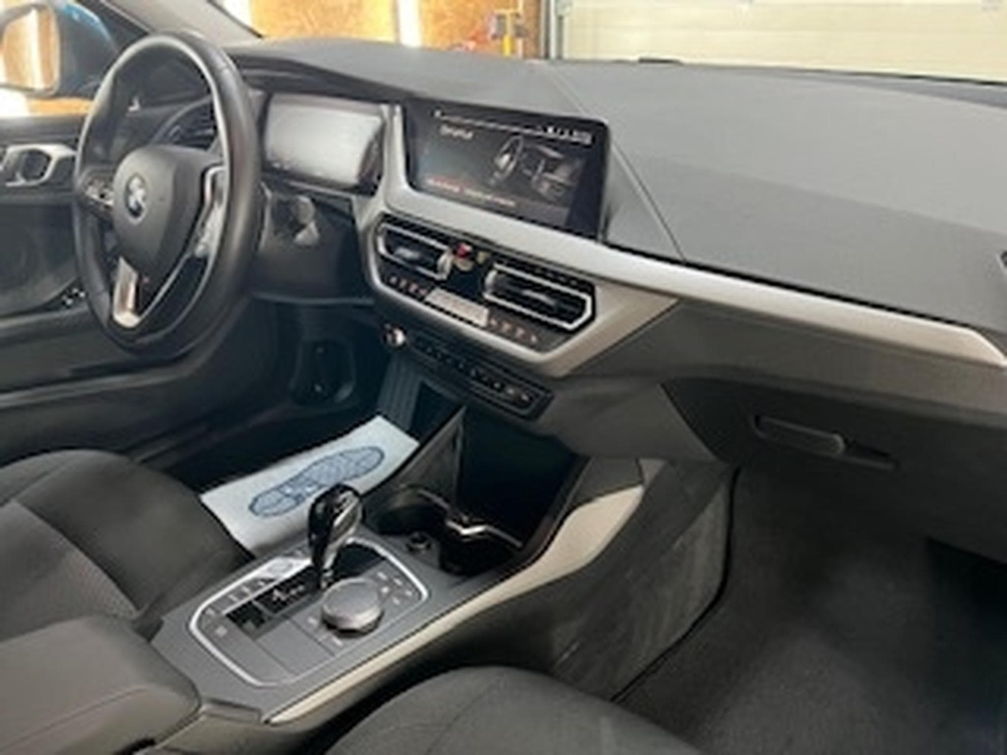 BMW 118 IA Business Edition Automatique (2023) - Foto 9