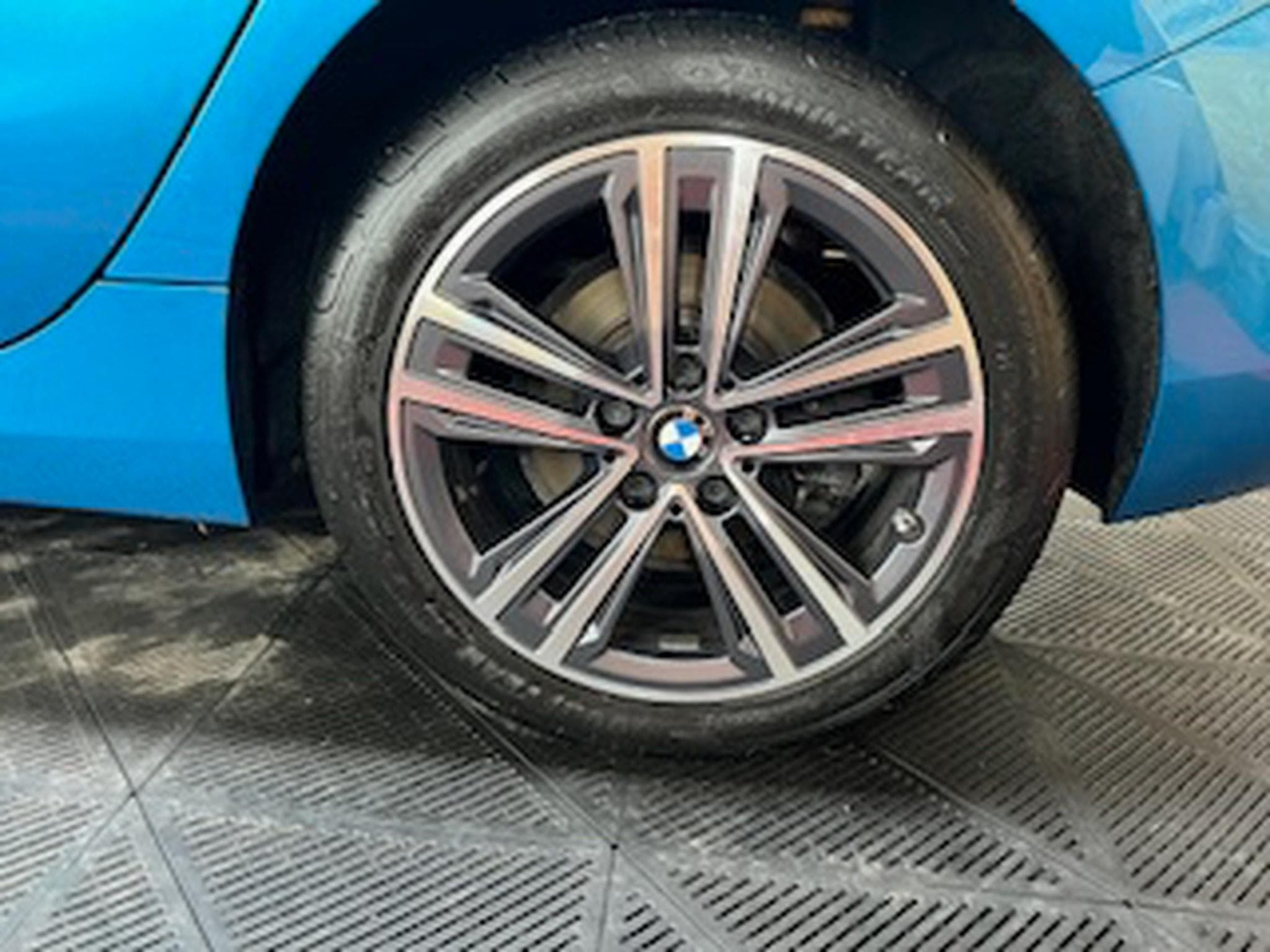 BMW 118 IA Business Edition Automatique (2023) - Foto 5