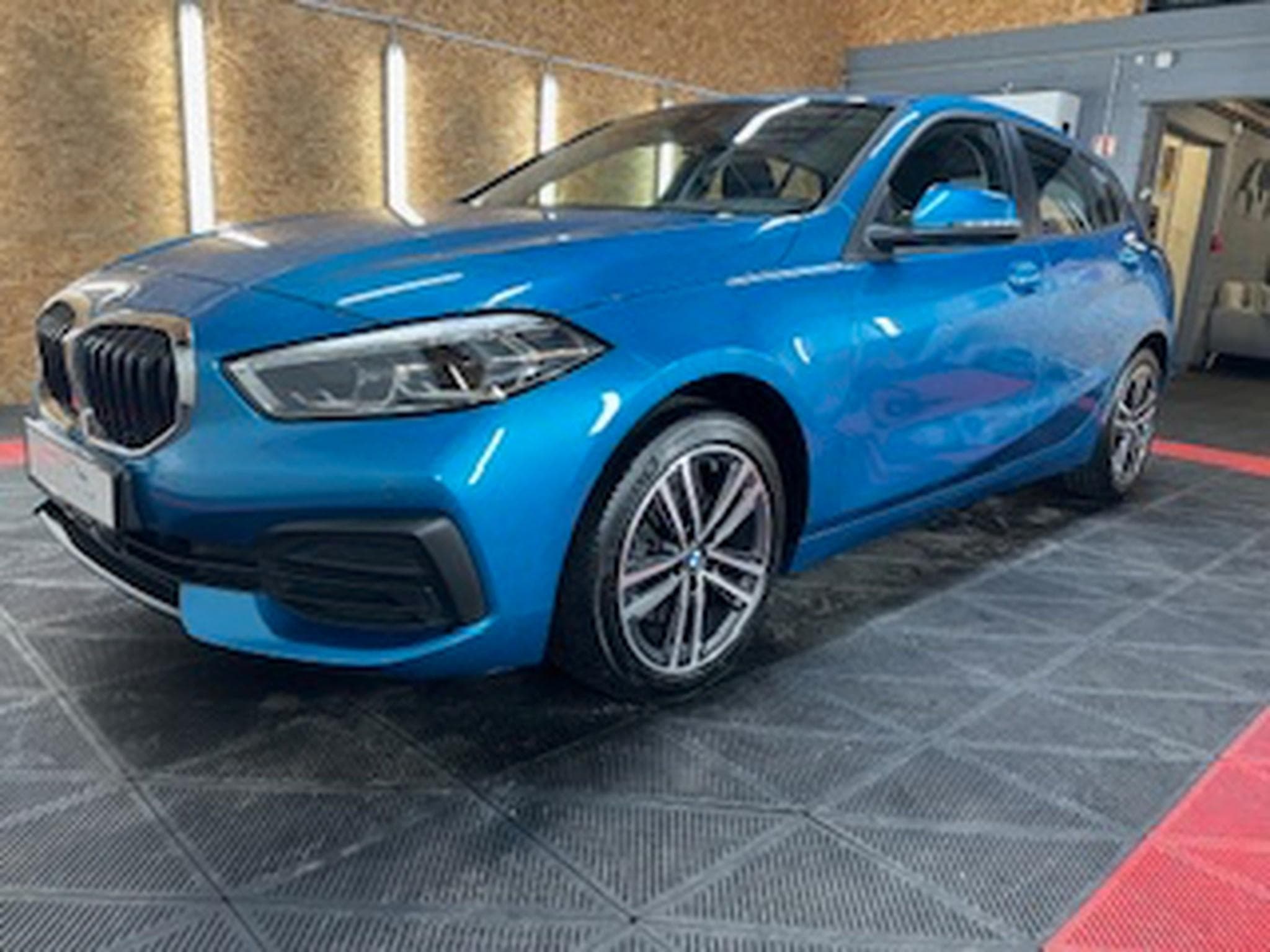 BMW 118 IA Business Edition Automatique (2023) - Foto 7