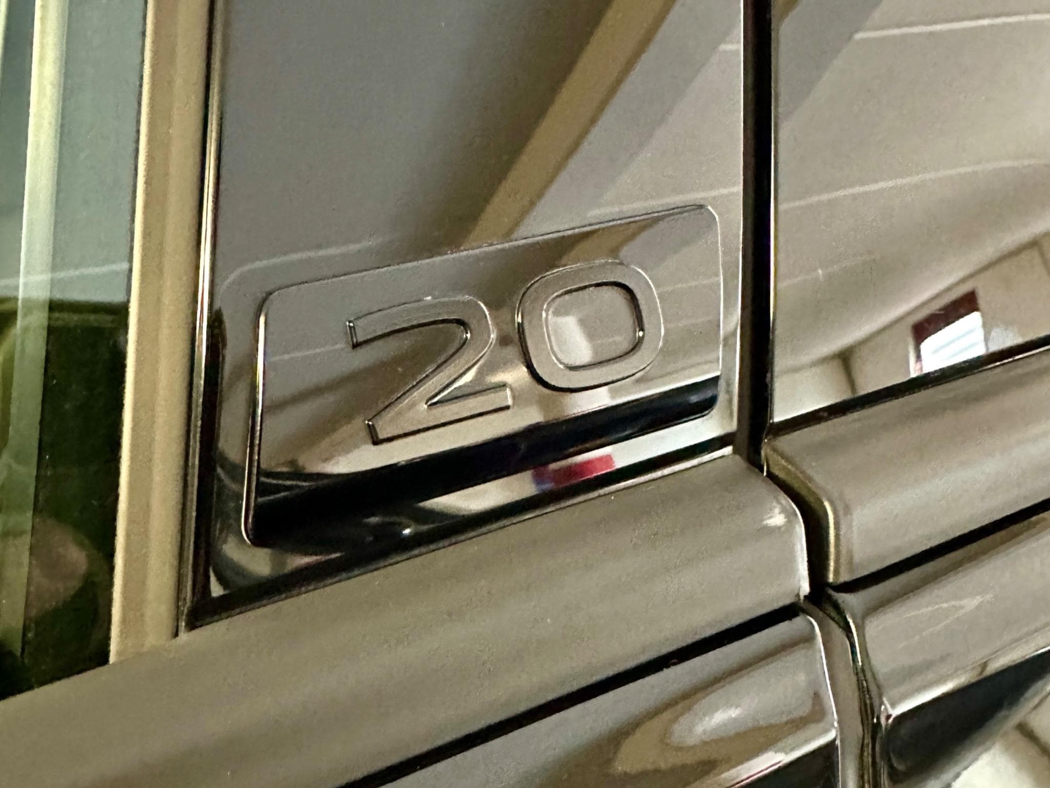 VW Golf Golf R – Série Spéciale “20 Years” (2024) - Foto 4