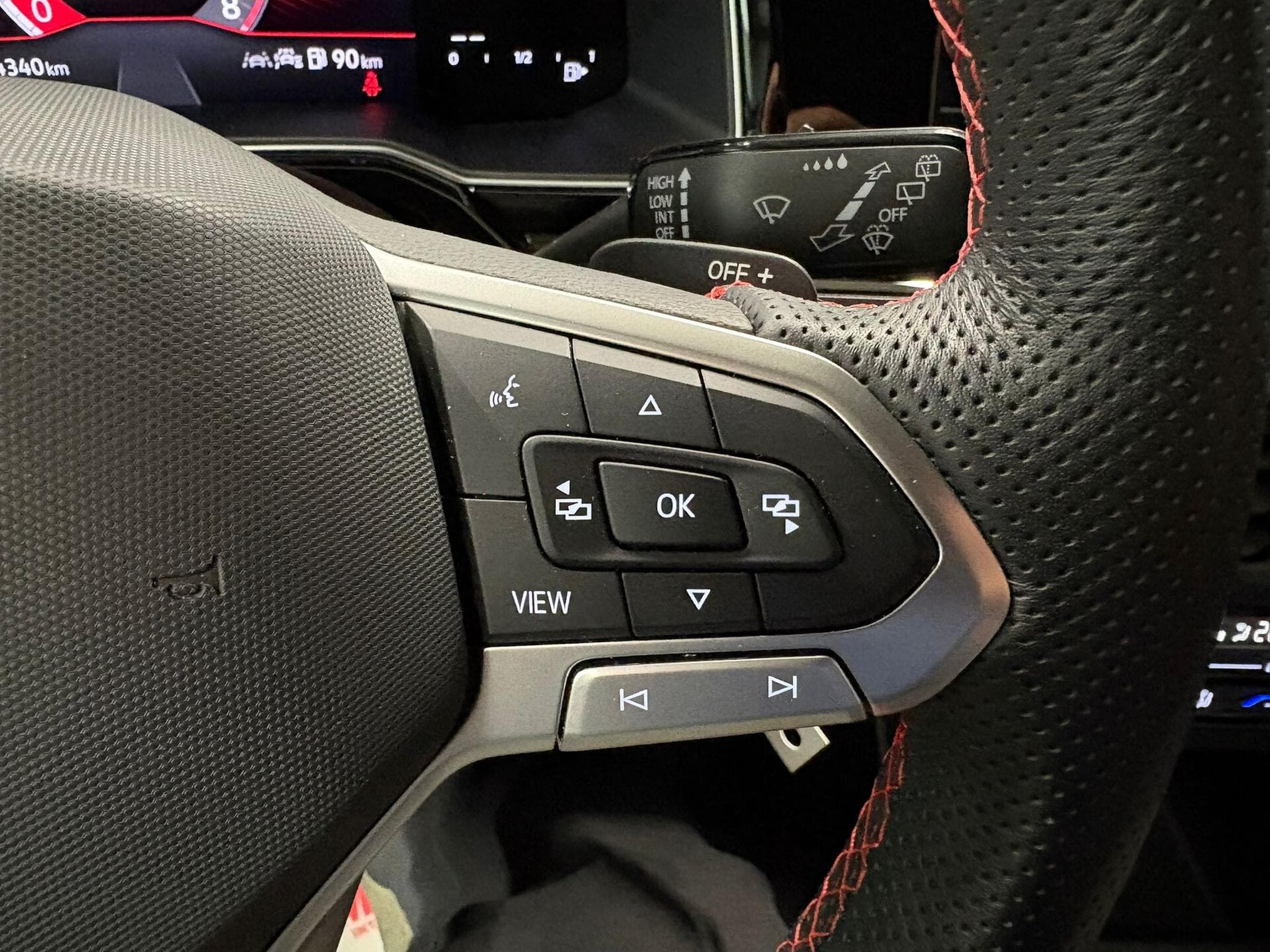 VW Polo GTI 2.0 tsi 207cv (2024) - Photo 11