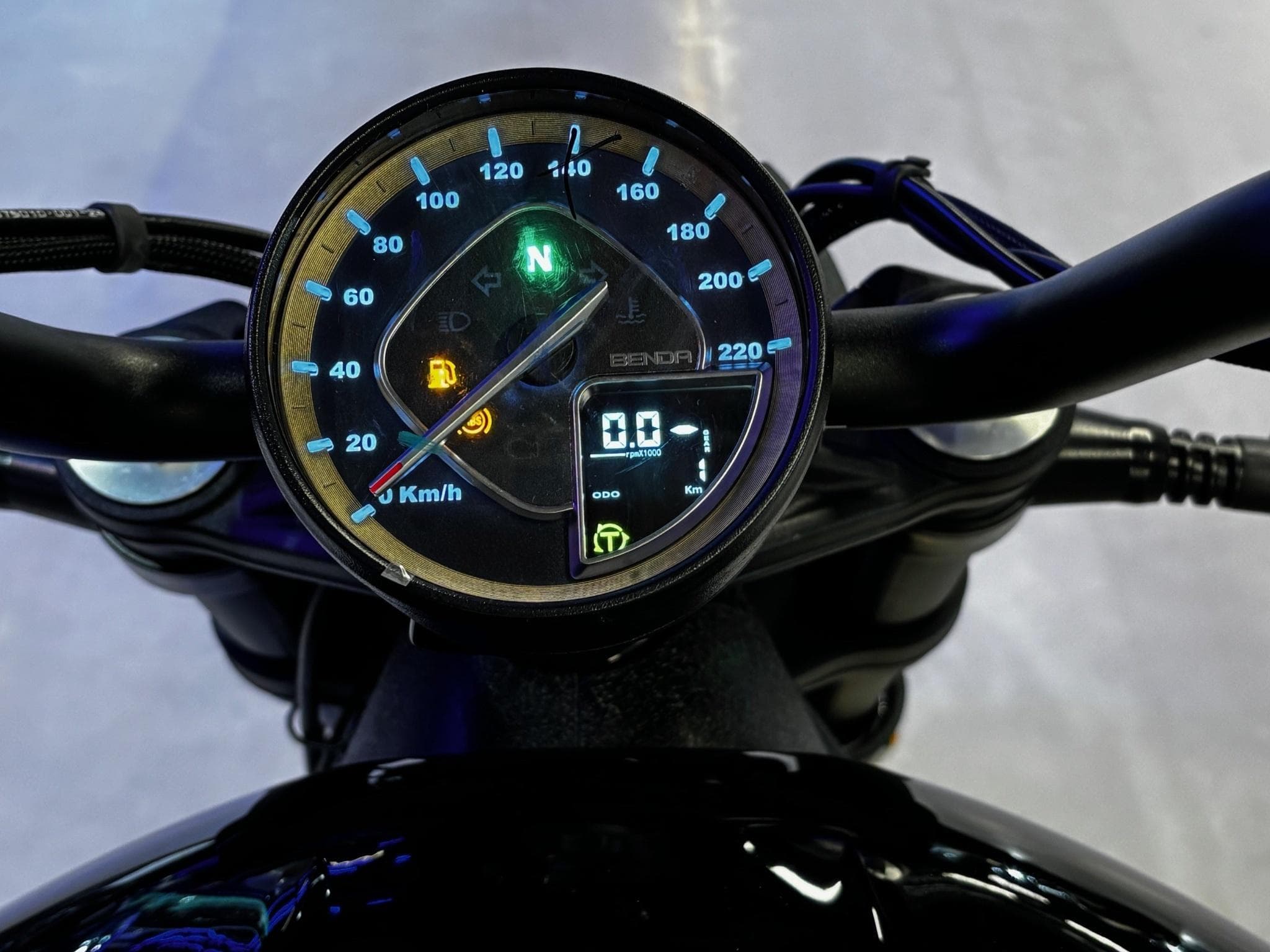 Benda DARKFLAG 500 V4 (2026) - Photo 5