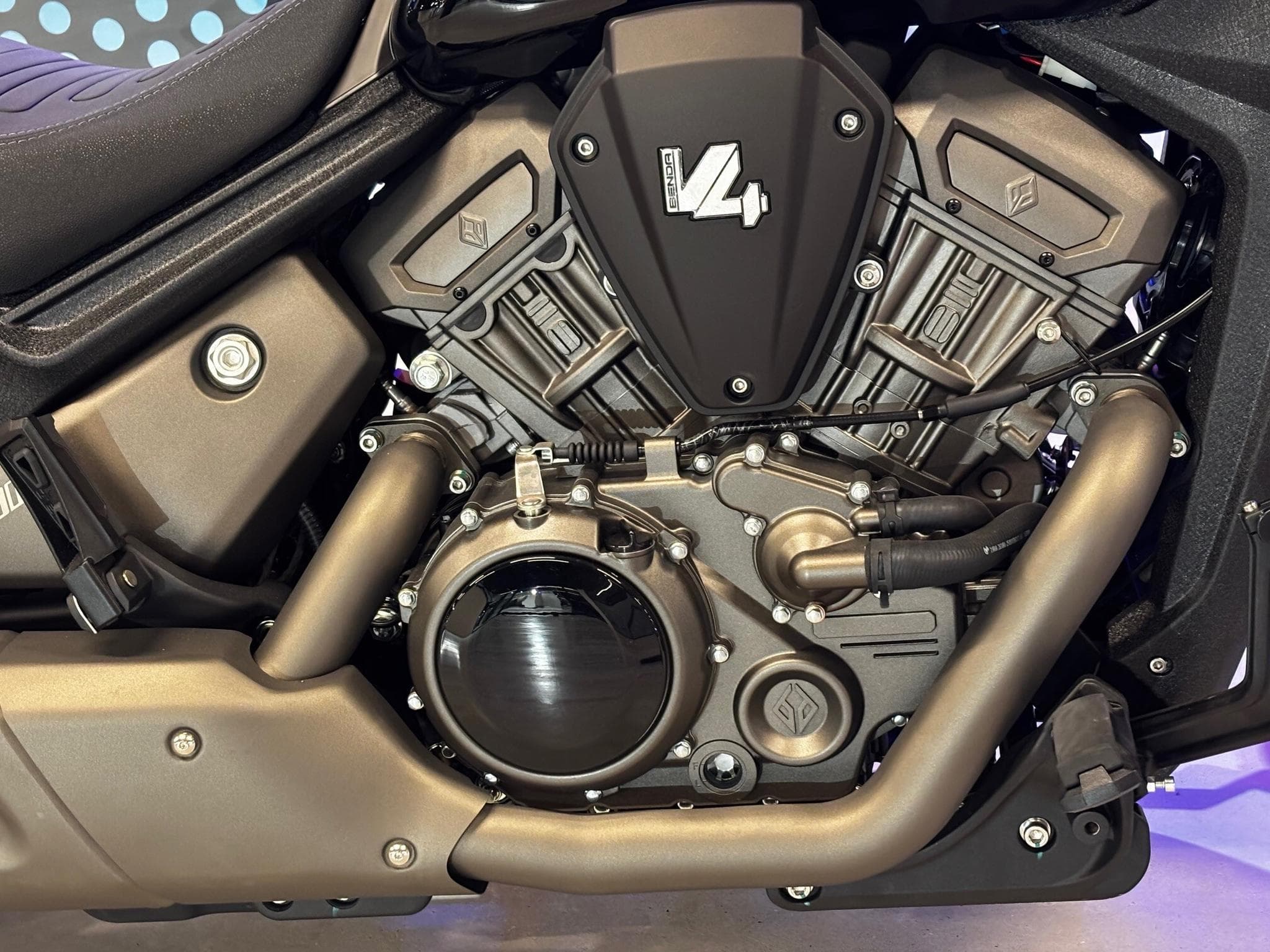 Benda DARKFLAG 500 V4 (2026) - Photo 2