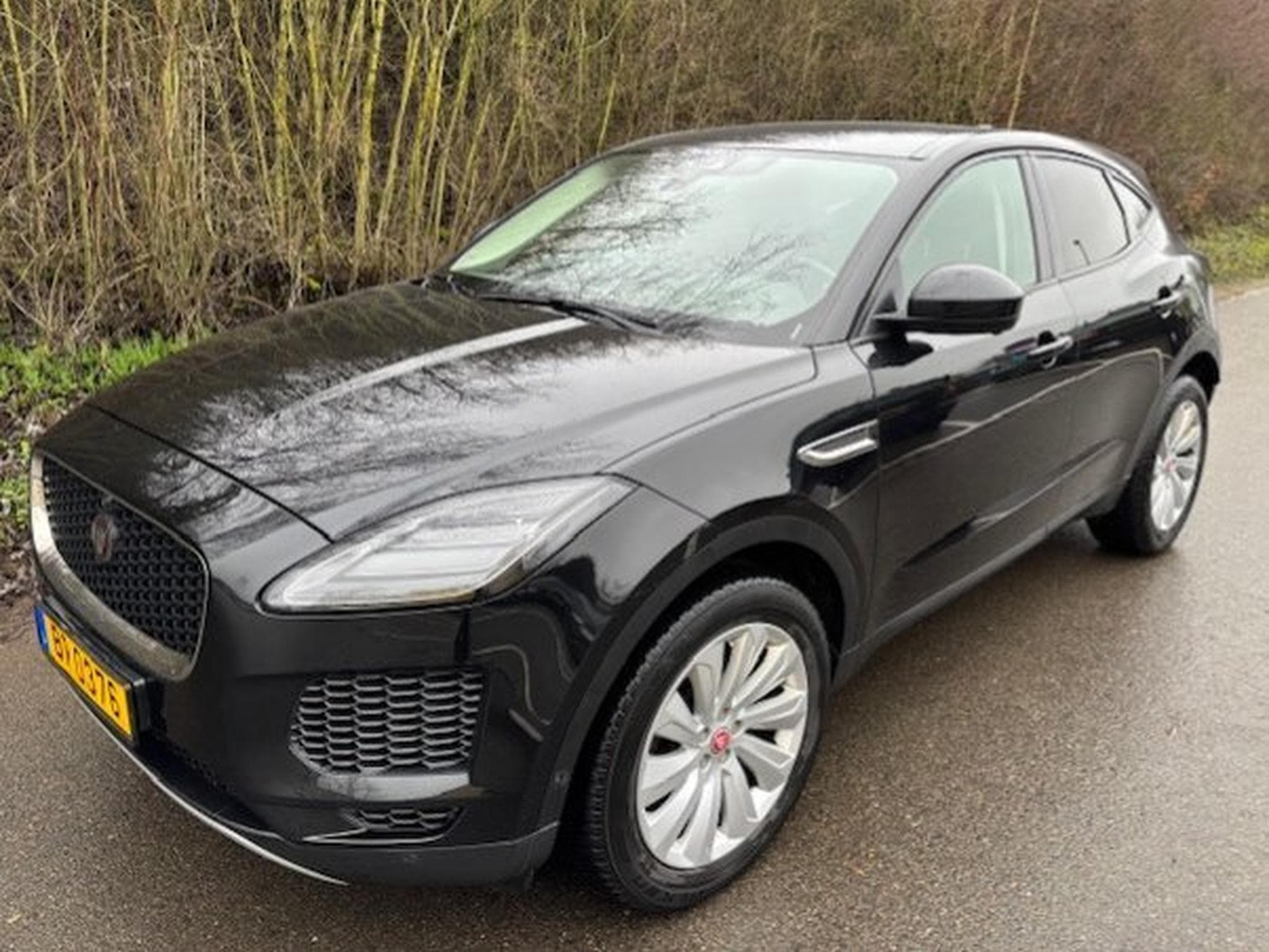 Jaguar E-Pace 250P R-Design (2018) - Photo 5