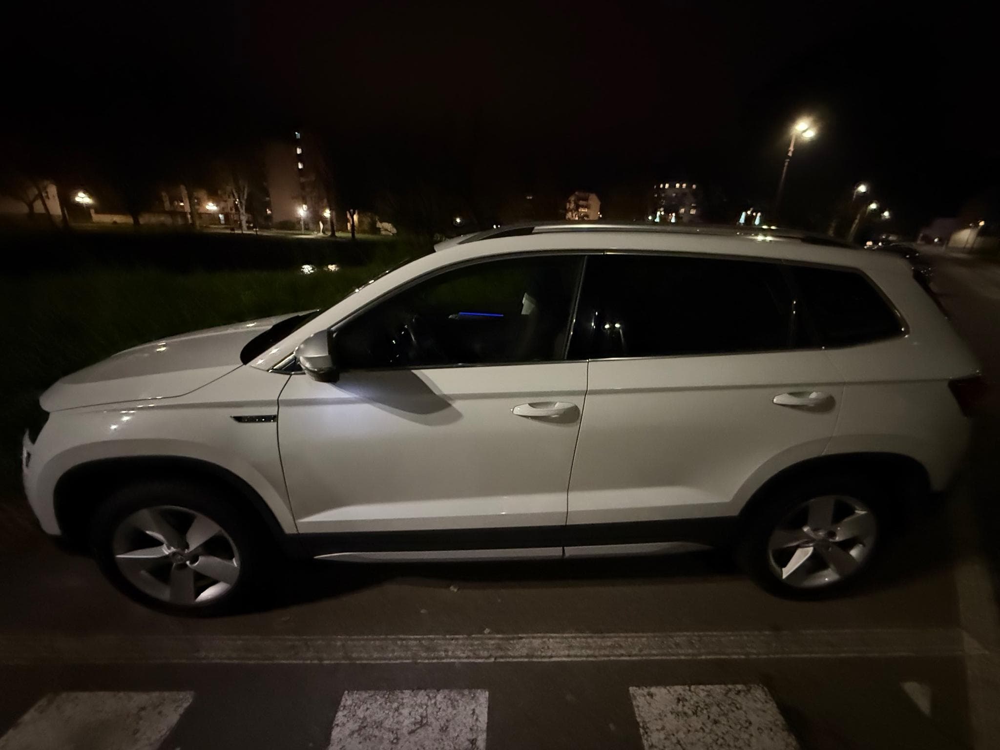 Skoda Karoq Scout 2.0 190PS 4x4 DSG (2019) - Foto 6