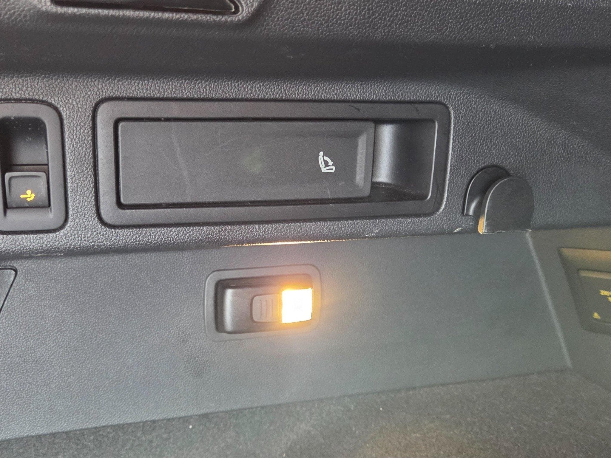 VW Tiguan R-Line 2.0 TDI 147kW 4Motion DSG7 (2021) - Foto 10