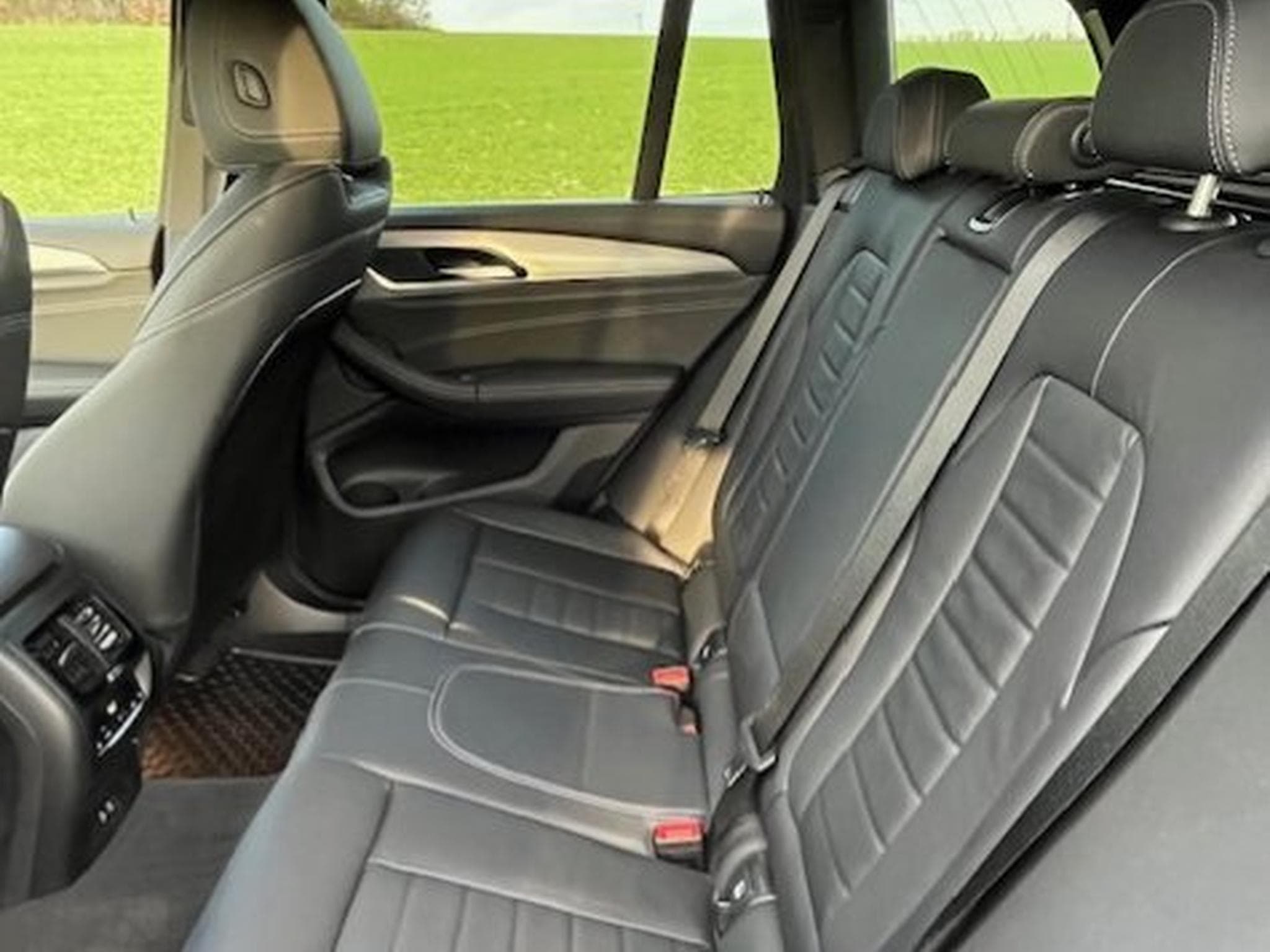 BMW X3 30 i X drive / essence - mild hybrid (2023) - Foto 11