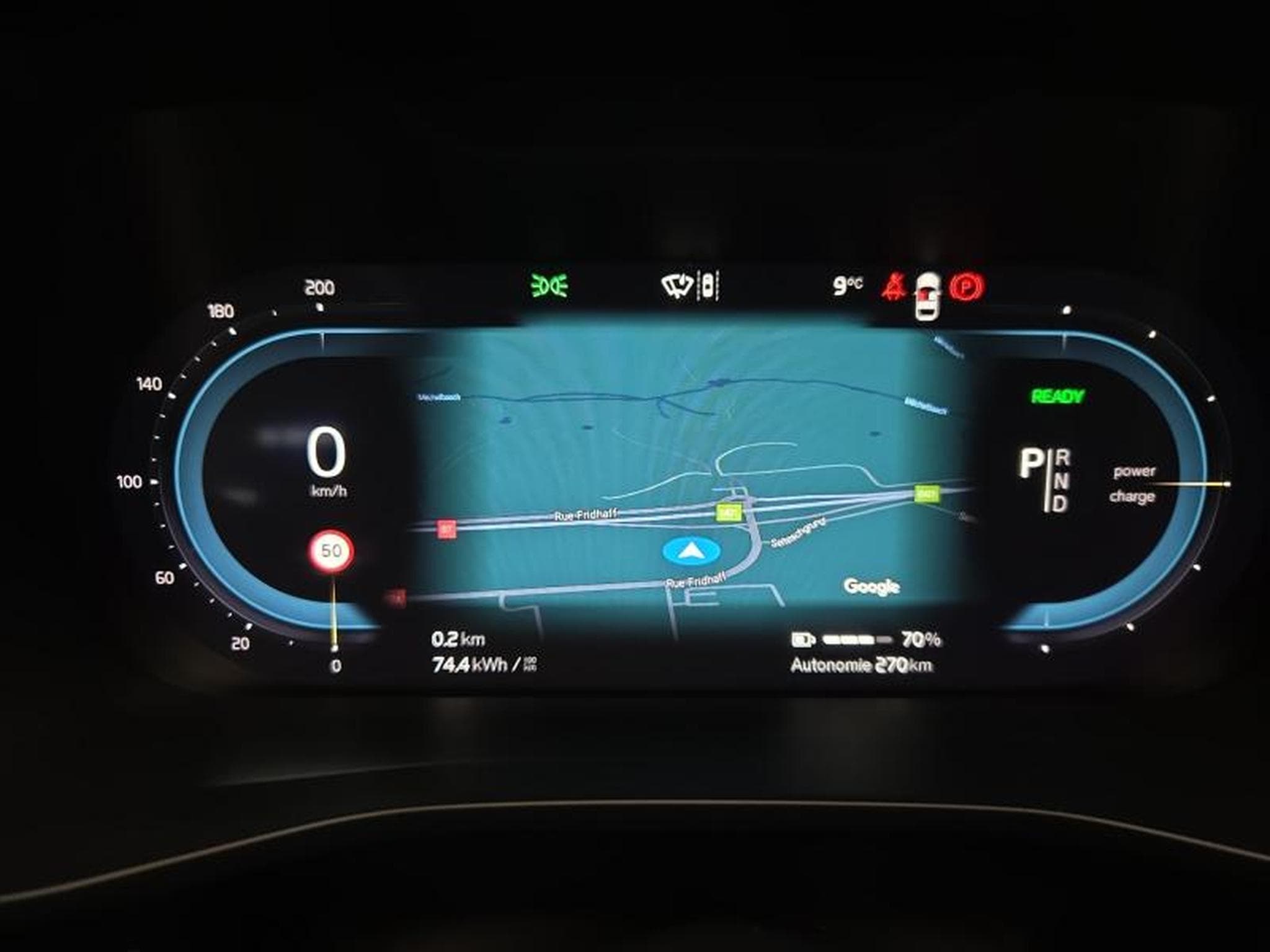 Volvo C40 Single Motor Extended Range / Electrique (2025) - Photo 18
