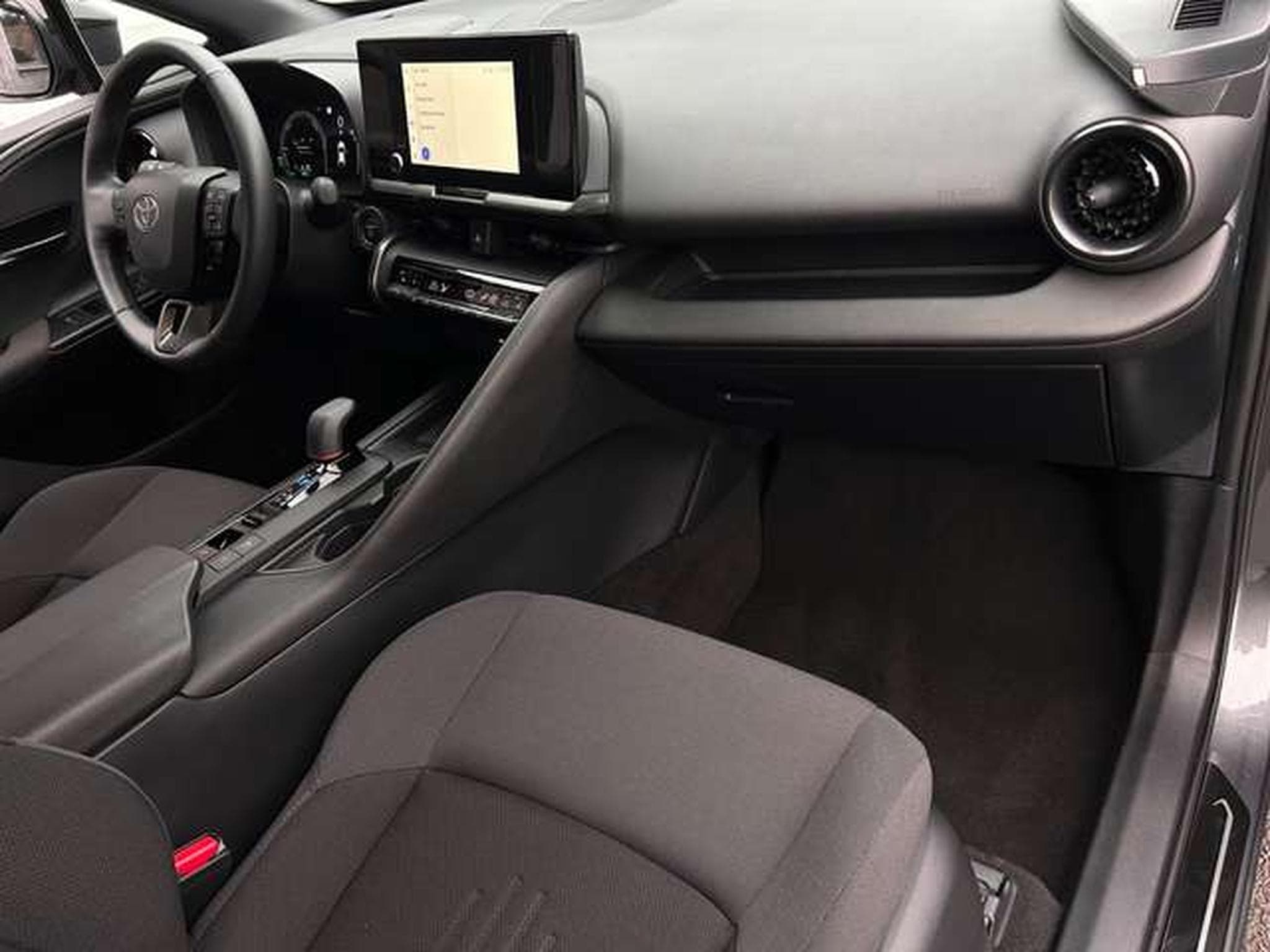 Toyota C-HR 2.0 HYBRID 223 MULTIDRIVE ECVT DESIGN (2025) - Foto 15