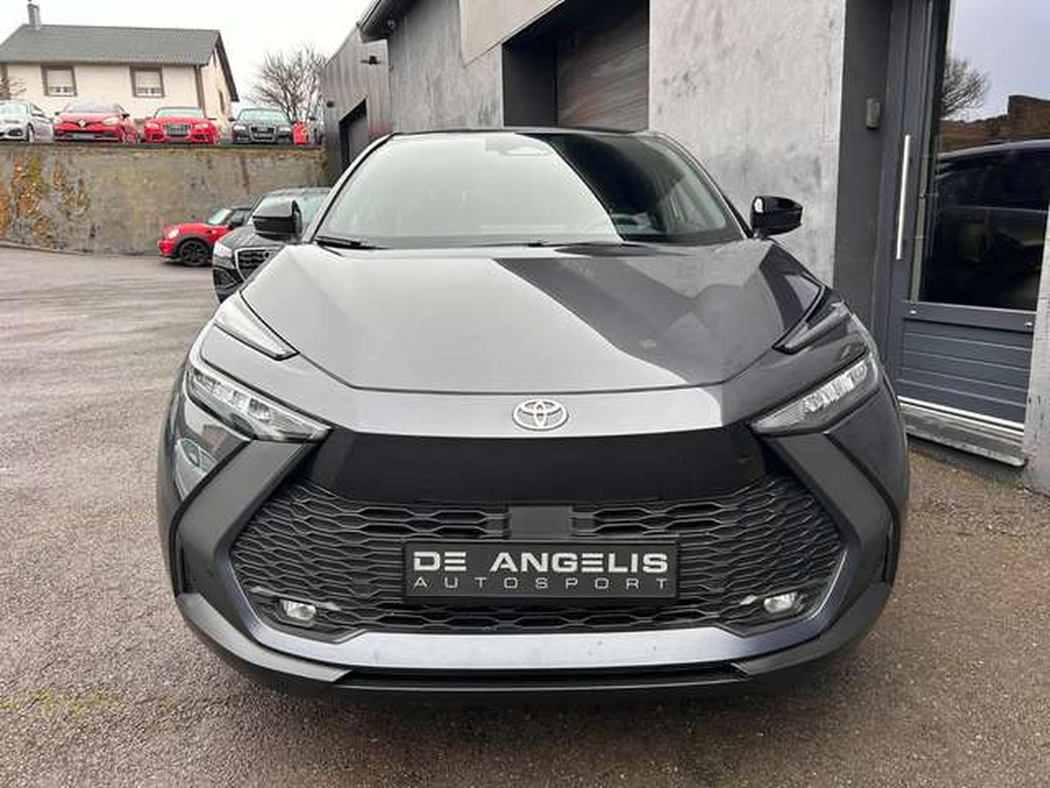 Toyota C-HR 2.0 HYBRID 223 MULTIDRIVE ECVT DESIGN (2025) - Foto 8