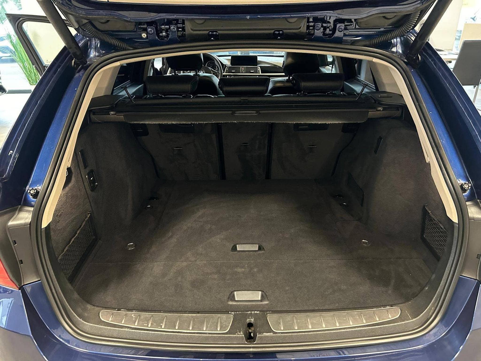 BMW 335 d xDrive Luxury Line (2018) - Photo 14