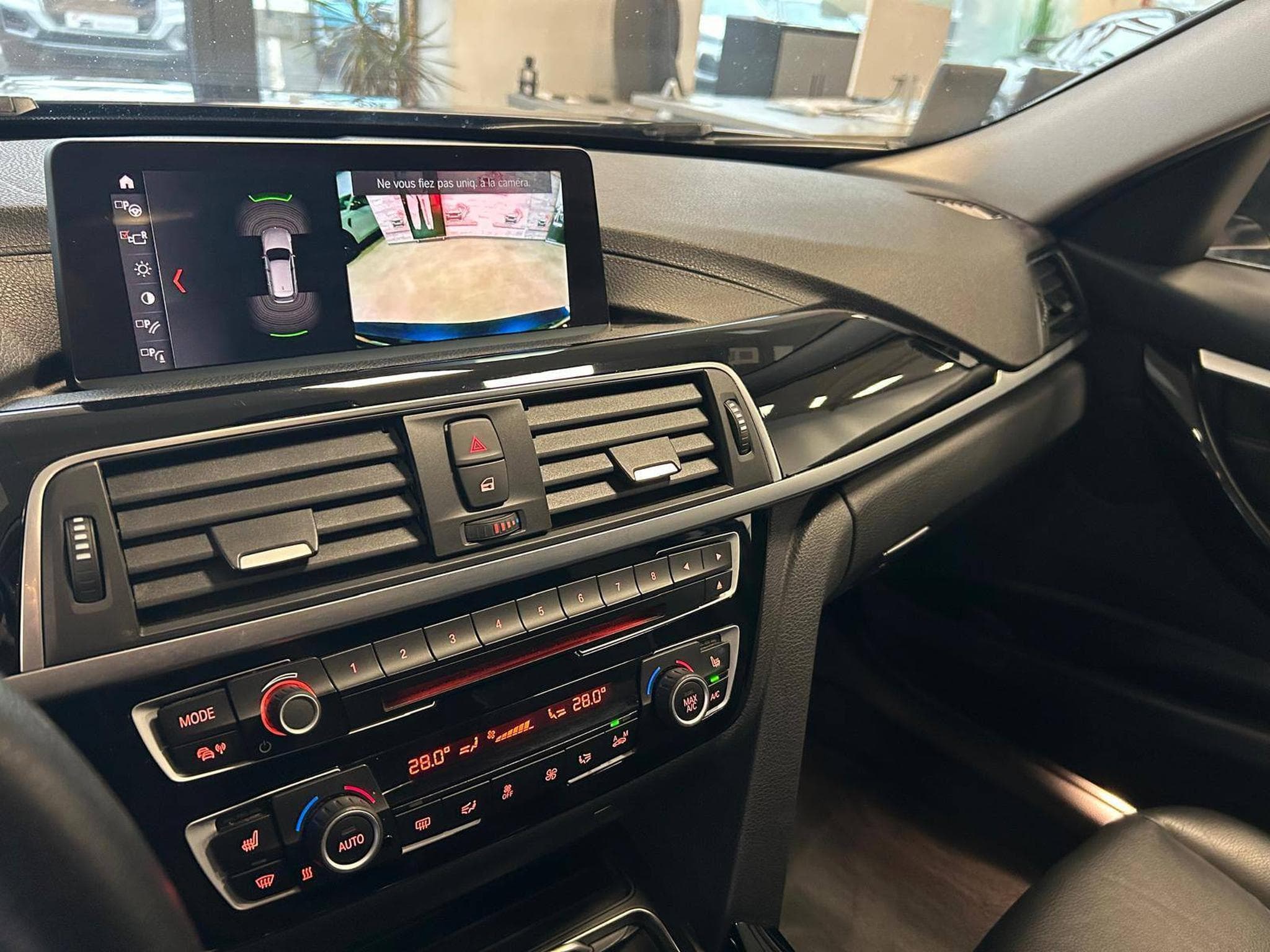 BMW 335 d xDrive Luxury Line (2018) - Photo 10