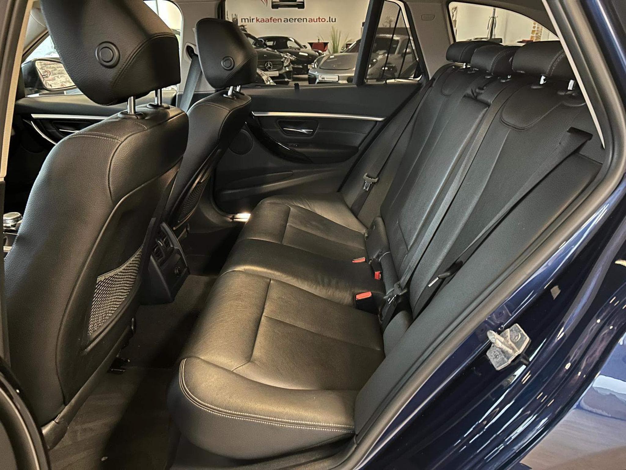 BMW 335 d xDrive Luxury Line (2018) - Photo 13