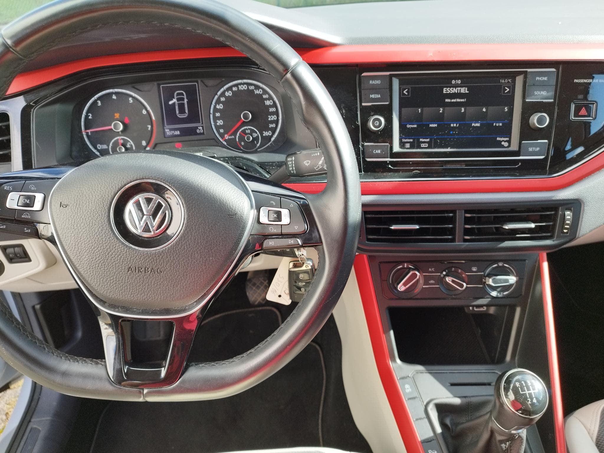 VW Polo POLO 1.L TSI BEATS (2018) - Foto 10