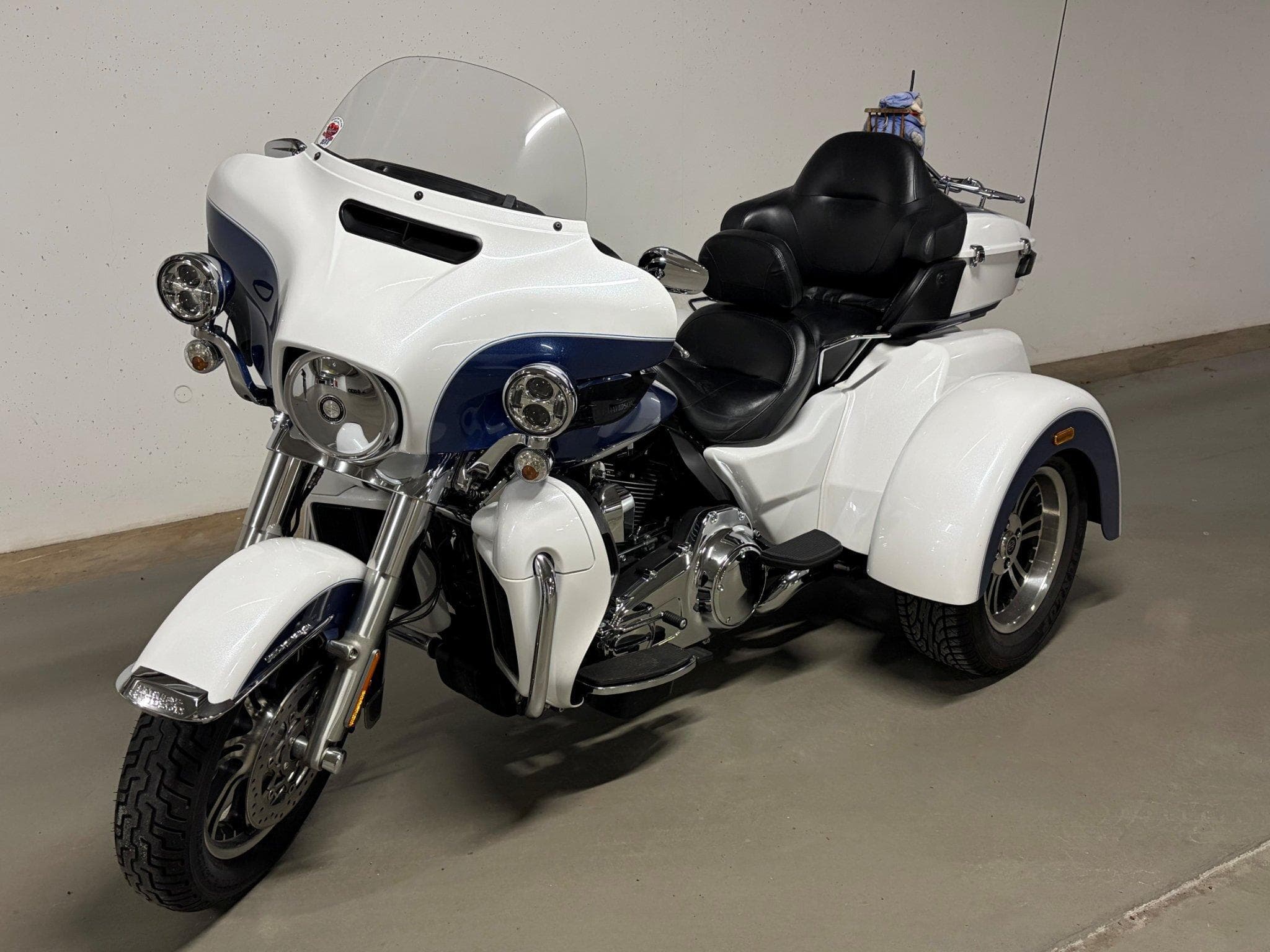 Harley-Davidson Tri Glide Ultra (2015) - Photo 1