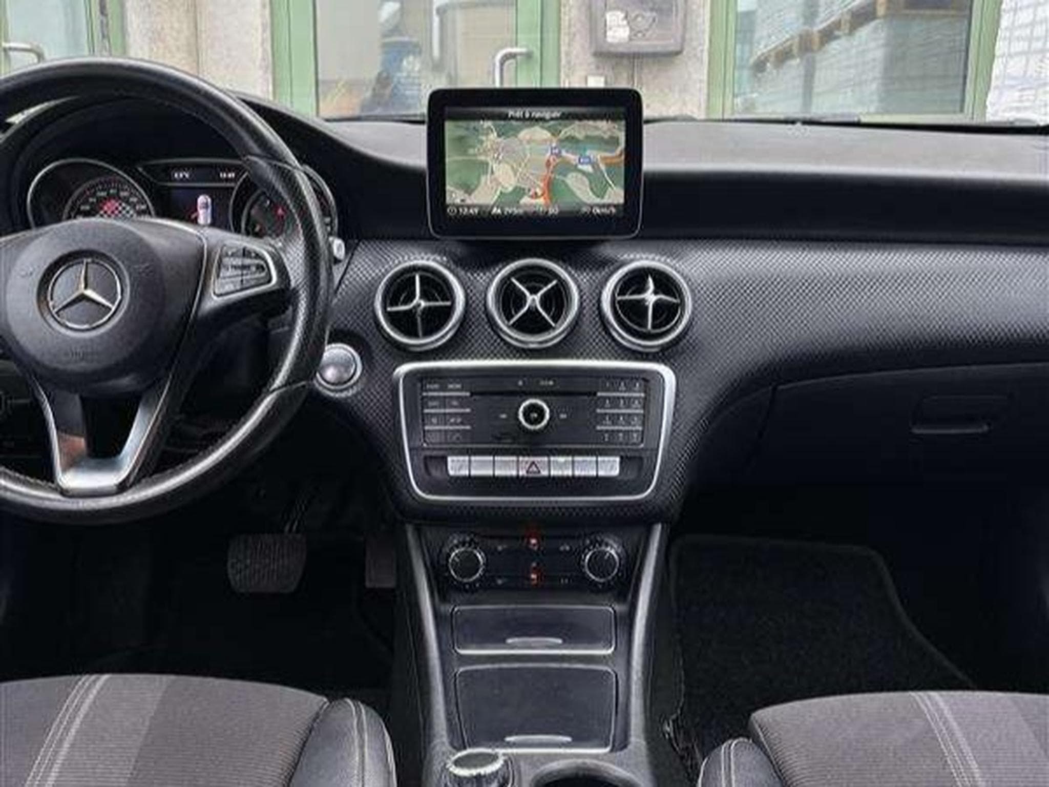 Mercedes Classe A 200 D - 7G DCT Inspiration edition (2017) - Foto 3