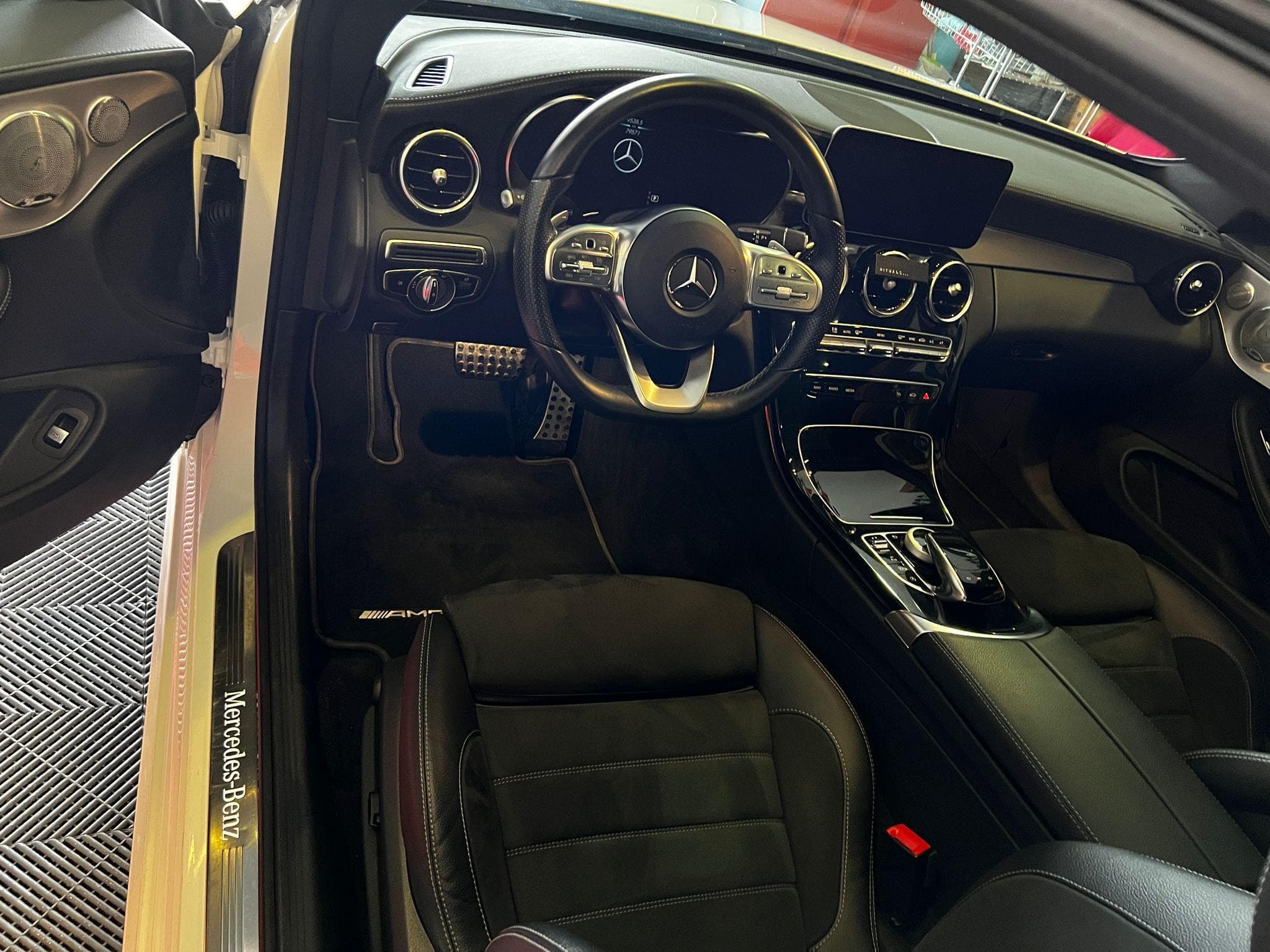 Mercedes C 220 C220d Coupe/ AMG/Night/LED/Navi/Kamera/Park-Ass. (2021) - Foto 5