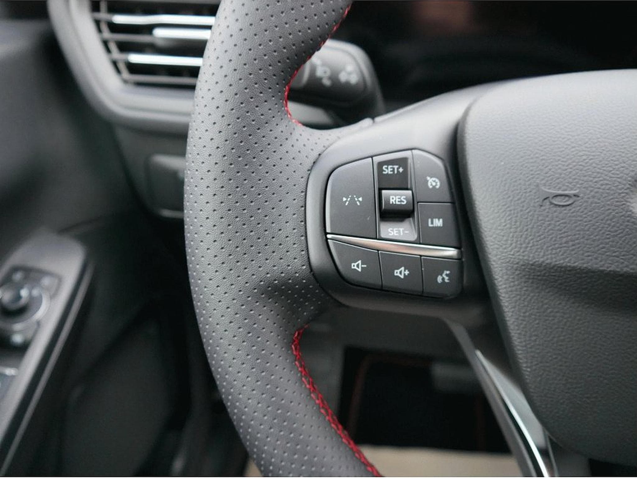 Ford Kuga (2026) - Photo 12