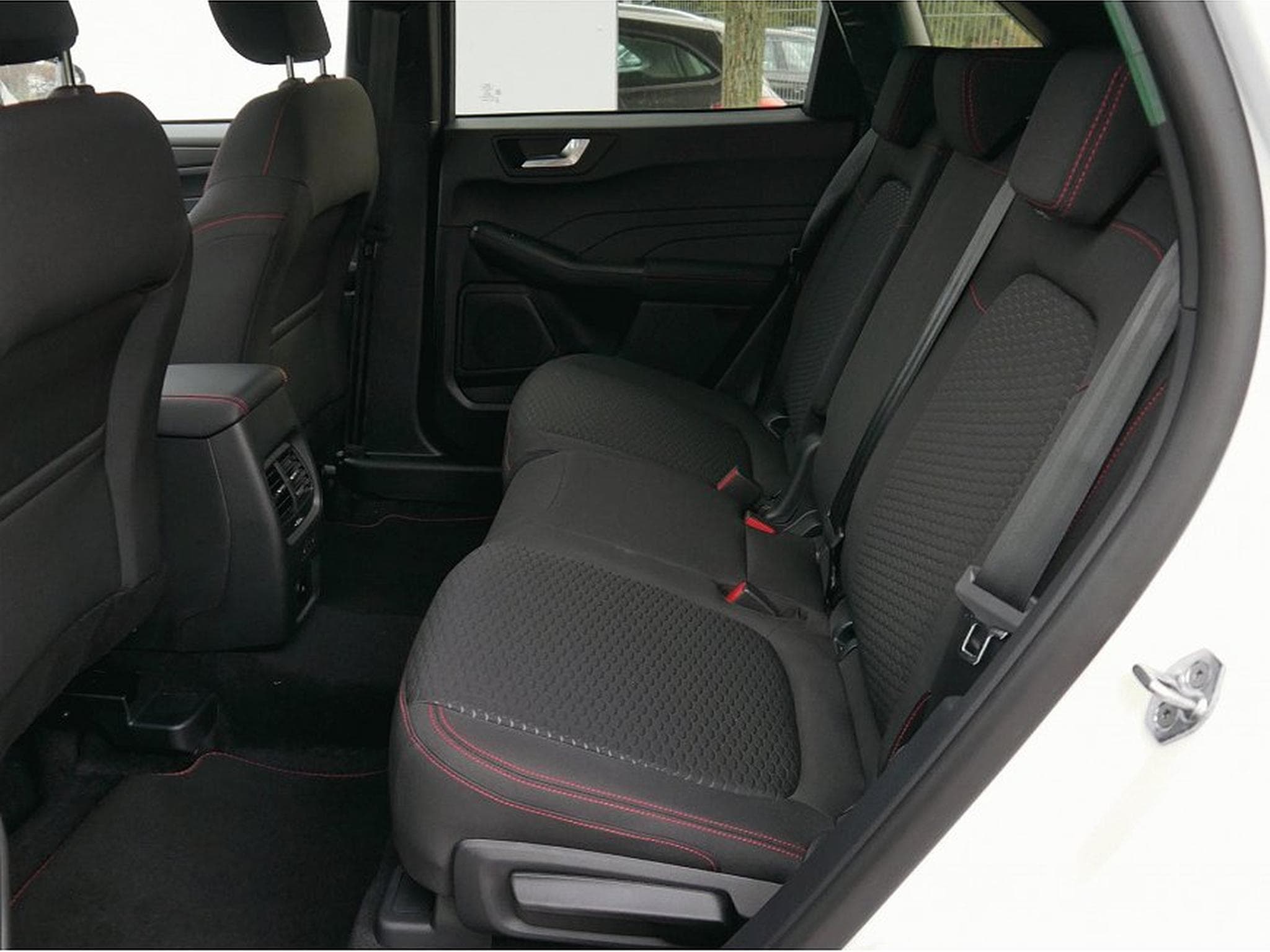 Ford Kuga (2026) - Photo 8