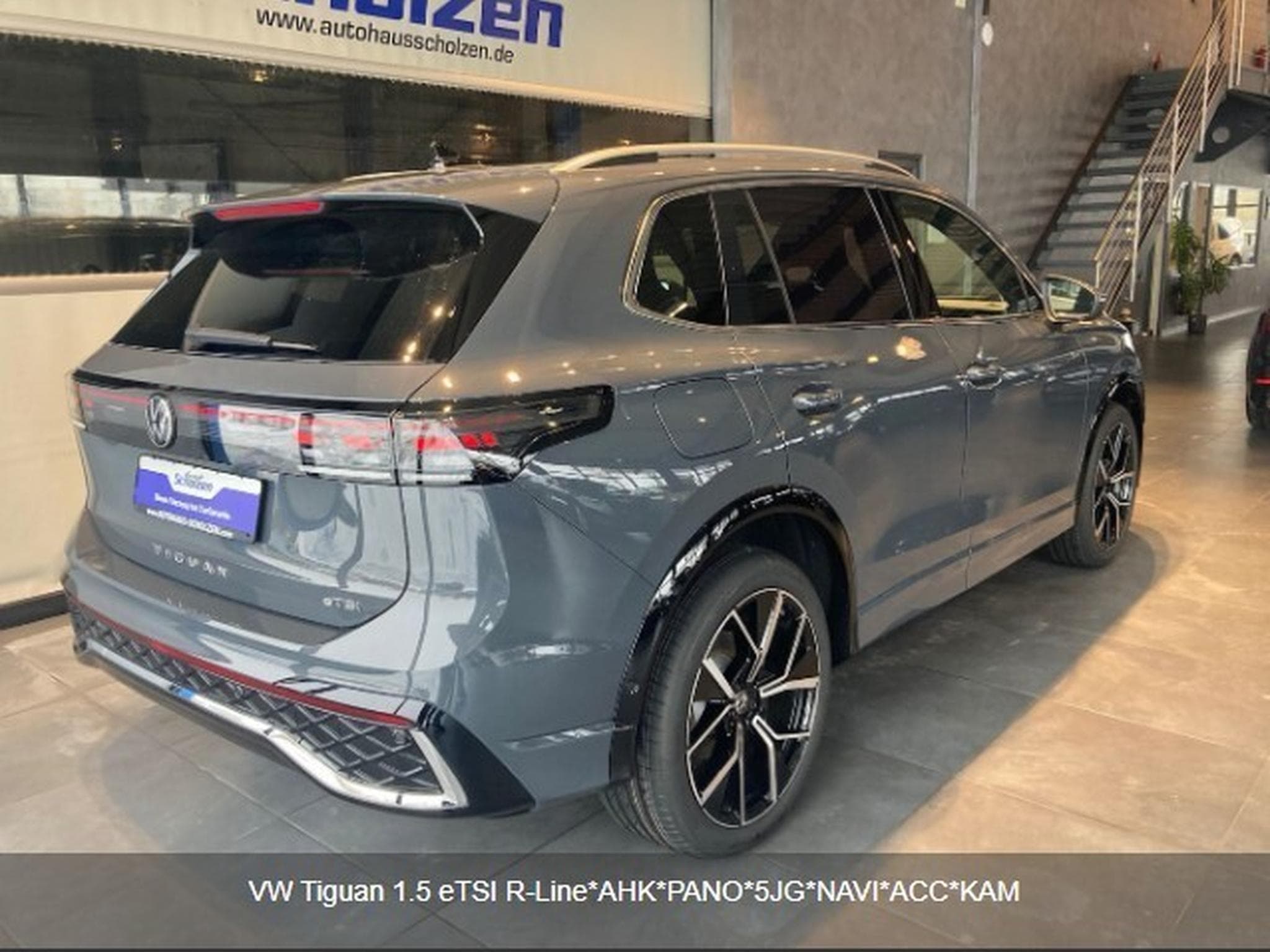 VW Tiguan 1.5 eTSI R-Line*ATR*PANO*NAVI*ACC*CAM (2025) - Foto 2