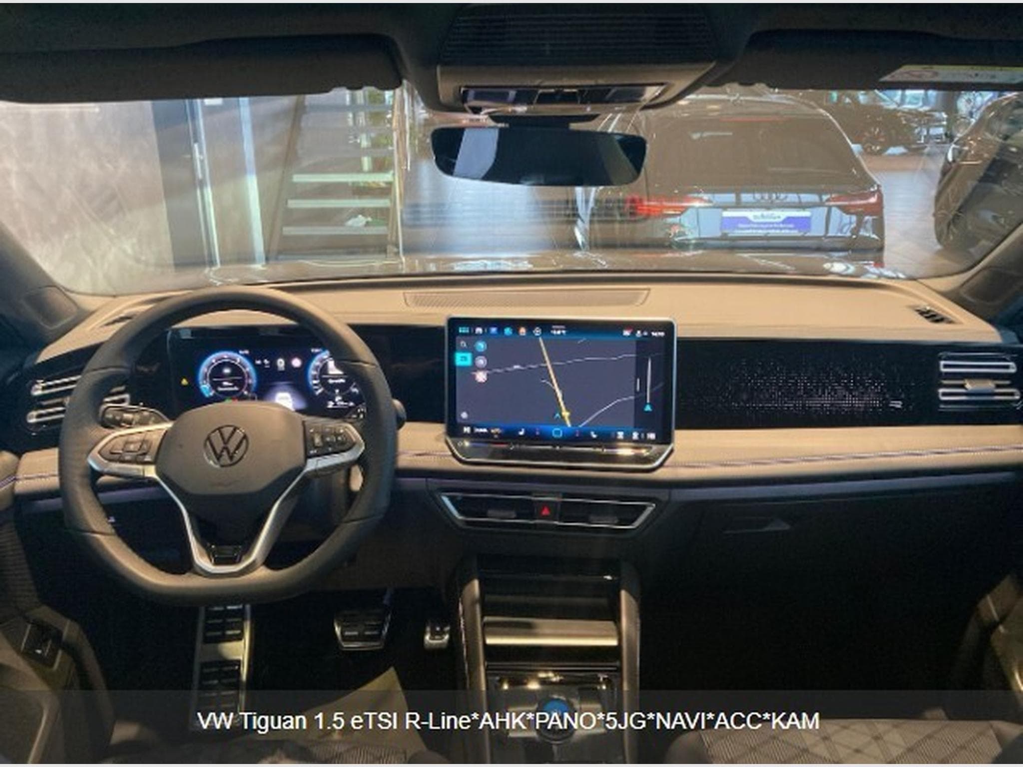 VW Tiguan 1.5 eTSI R-Line*ATR*PANO*NAVI*ACC*CAM (2025) - Foto 4