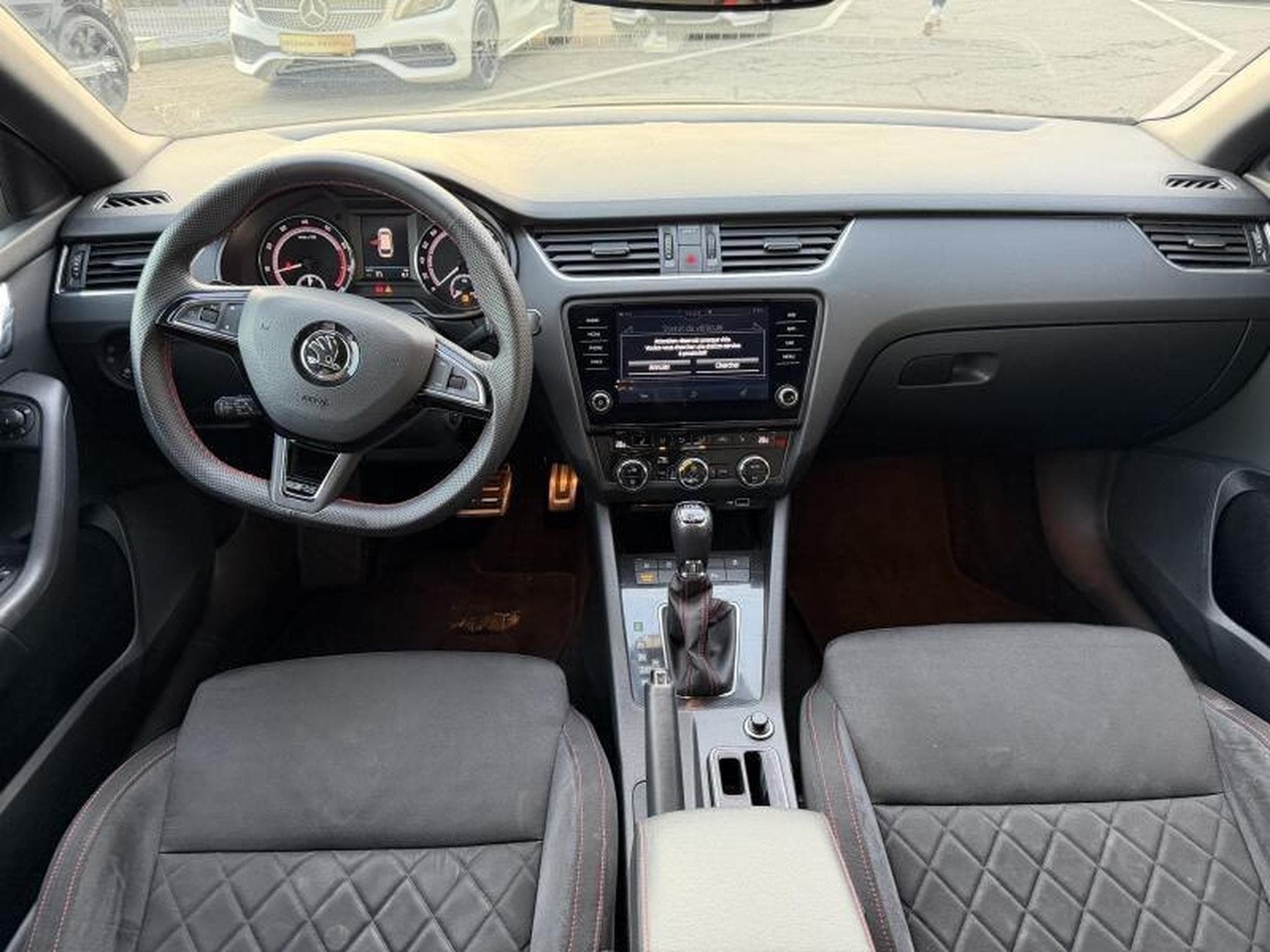 Skoda Octavia RS 2.0L 245CV (2018) - Photo 5