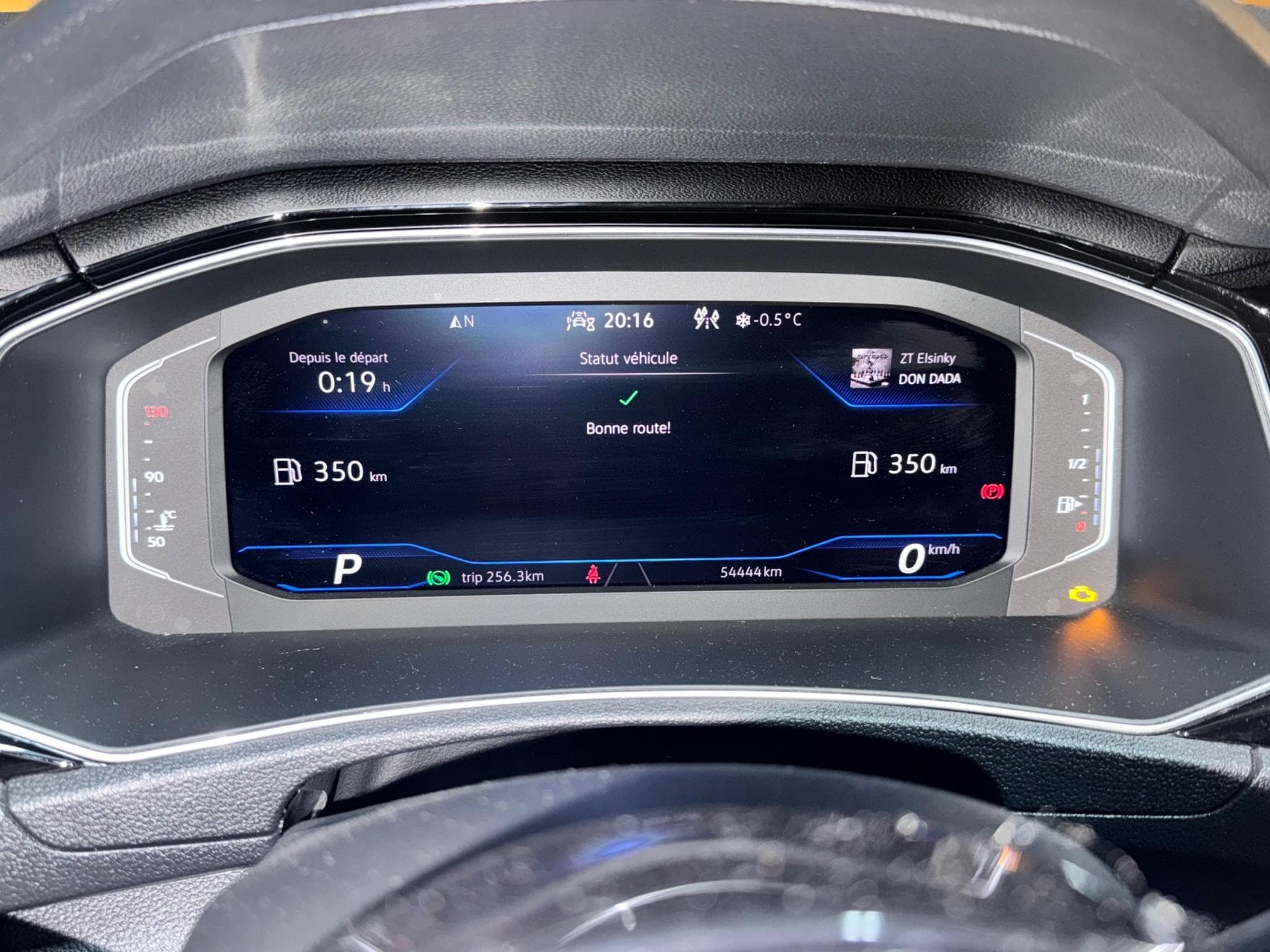 VW T-Roc R 2.0 TSI 300 CH akrapovič (2021) - Foto 8