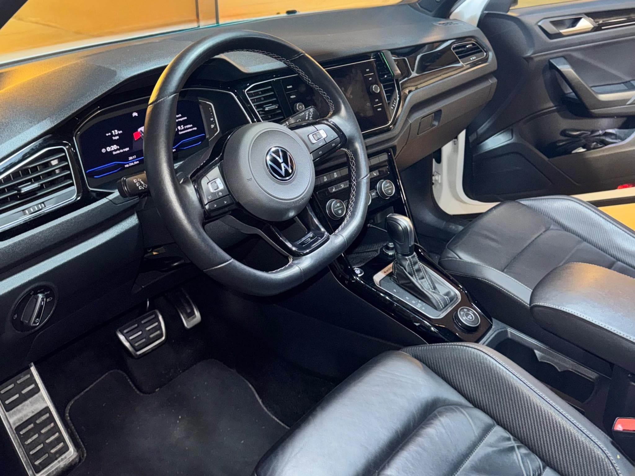 VW T-Roc R 2.0 TSI 300 CH akrapovič (2021) - Foto 10