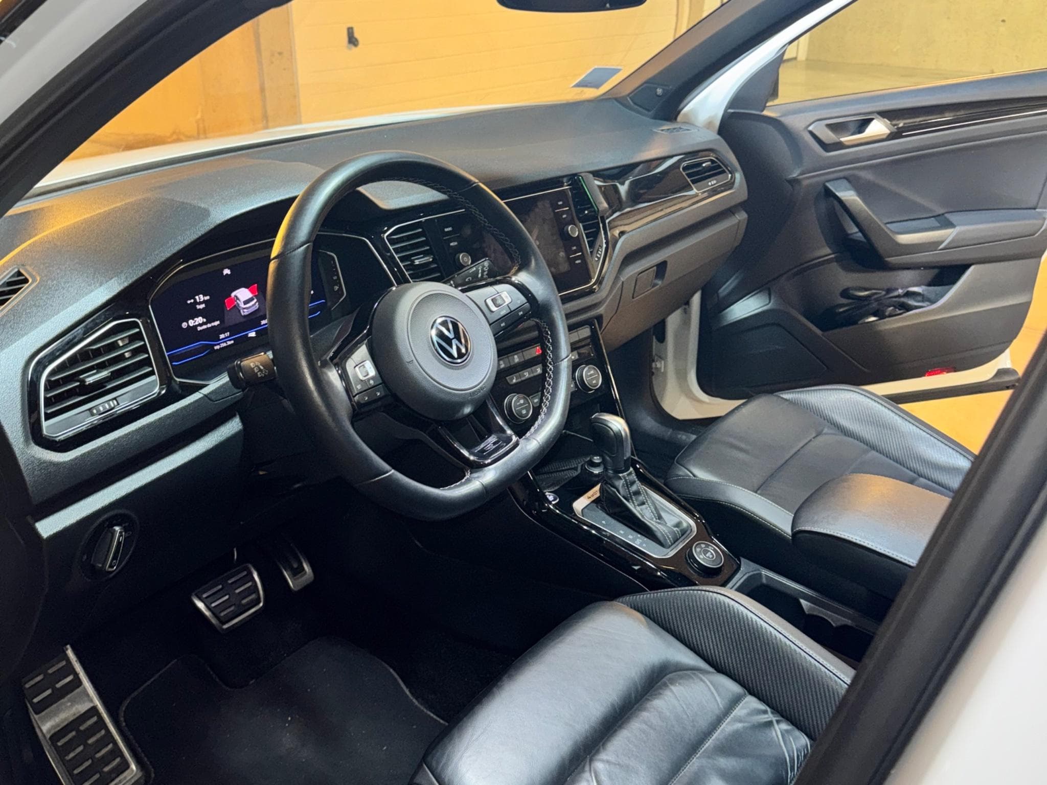 VW T-Roc R 2.0 TSI 300 CH akrapovič (2021) - Foto 11