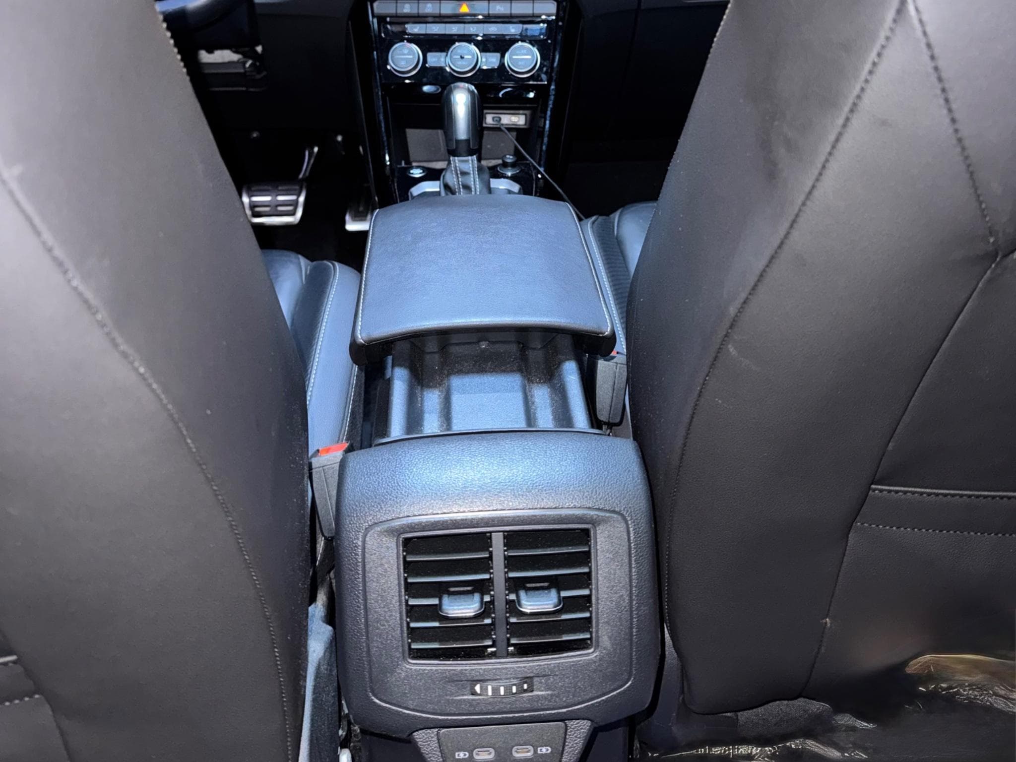 VW T-Roc R 2.0 TSI 300 CH akrapovič (2021) - Foto 12