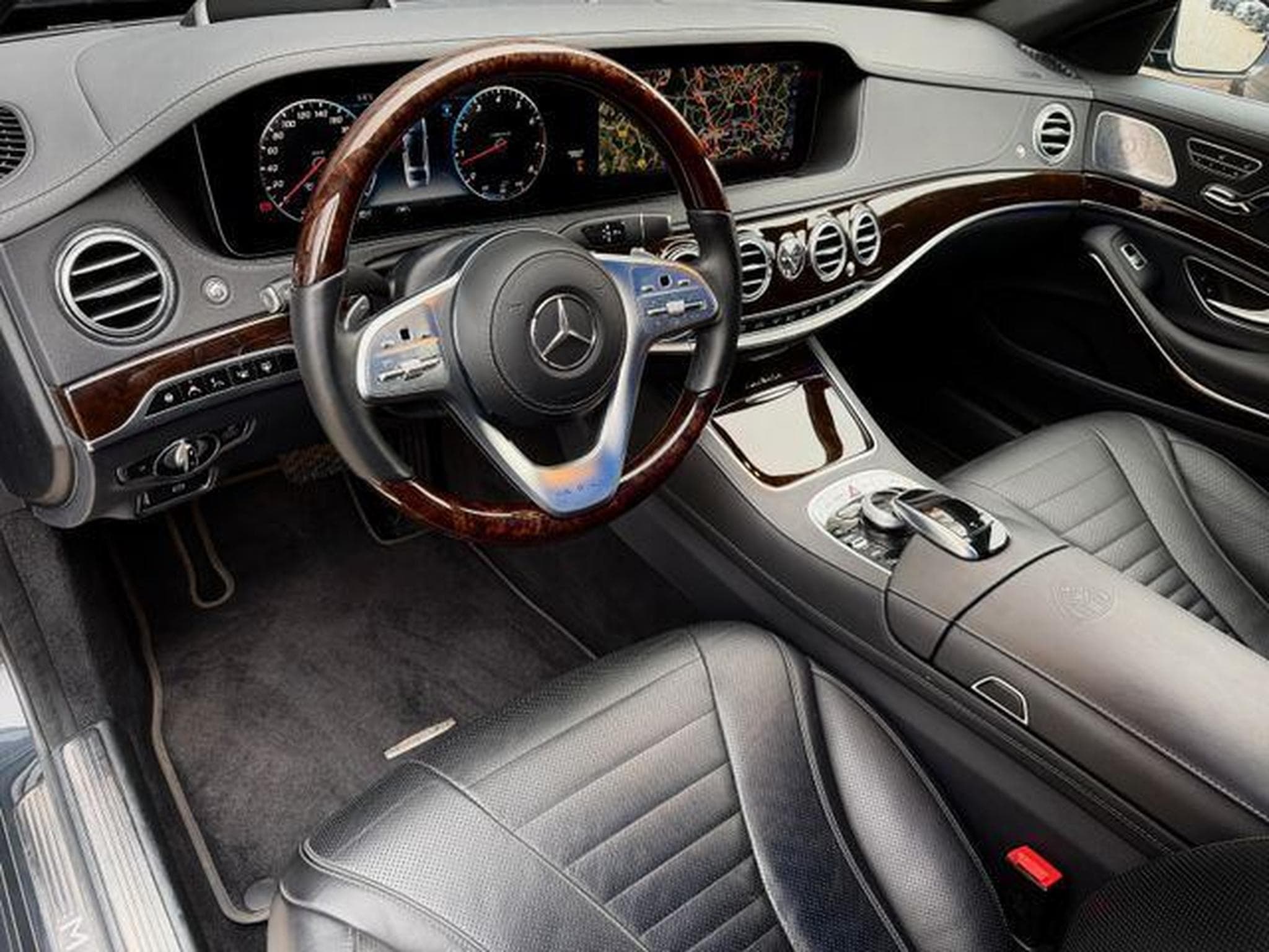 Mercedes S 560 Maybach 4 Matic (2019) - Photo 14