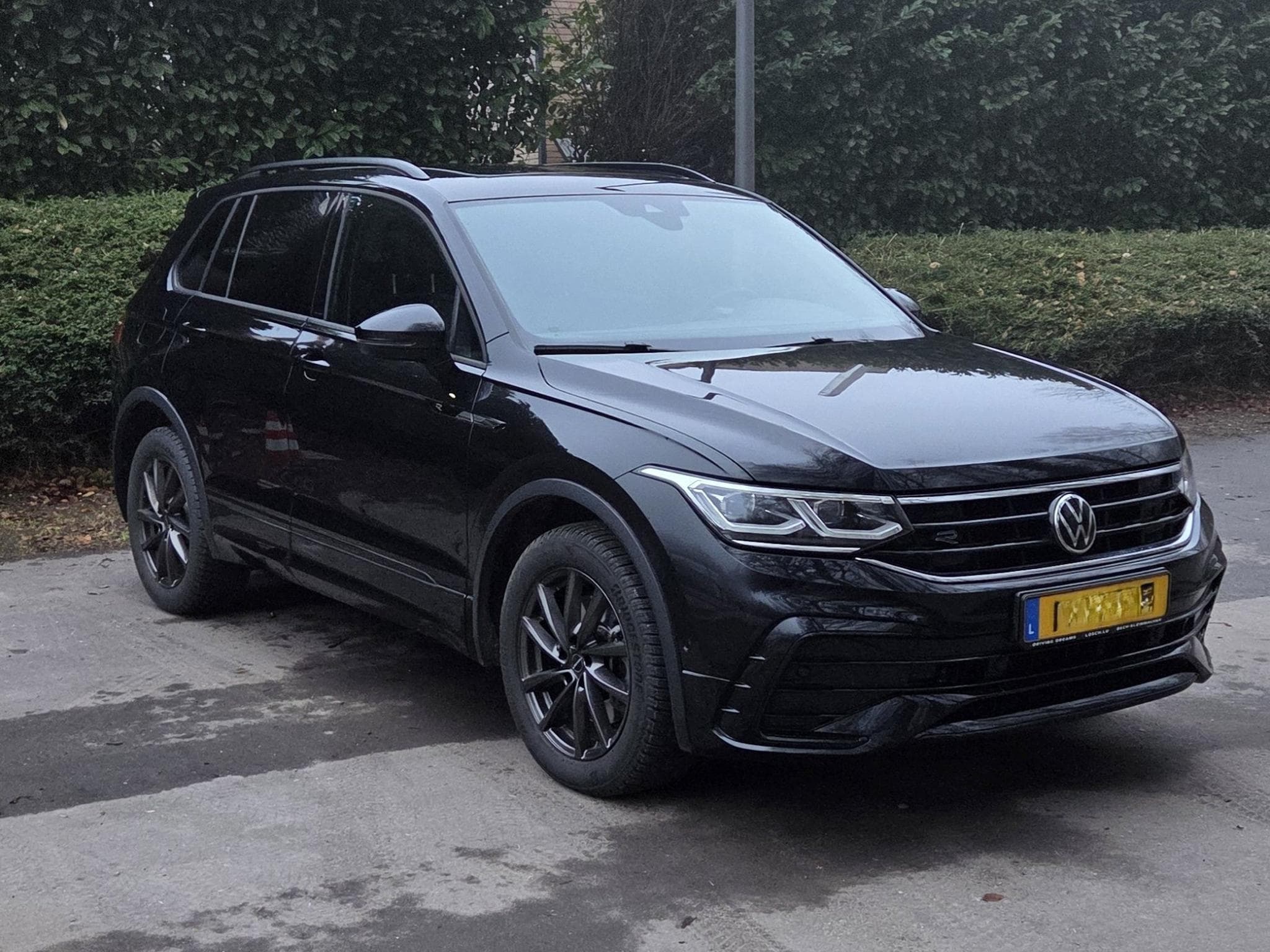 VW Tiguan R-Line 2.0 TDI 147kW 4Motion DSG7 (2021) - Foto 1