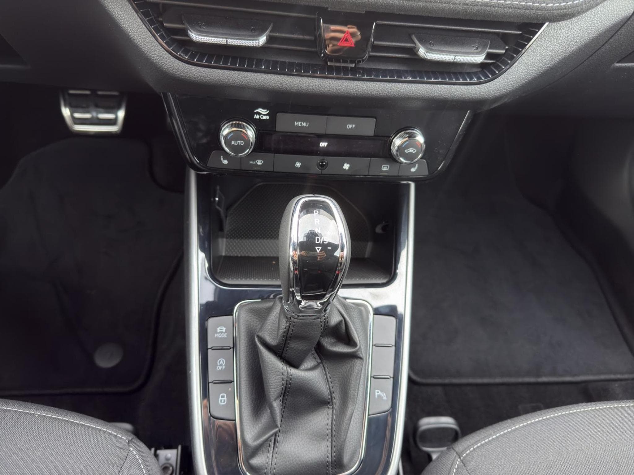 Skoda Fabia Monte Carlo (2025) - Photo 12