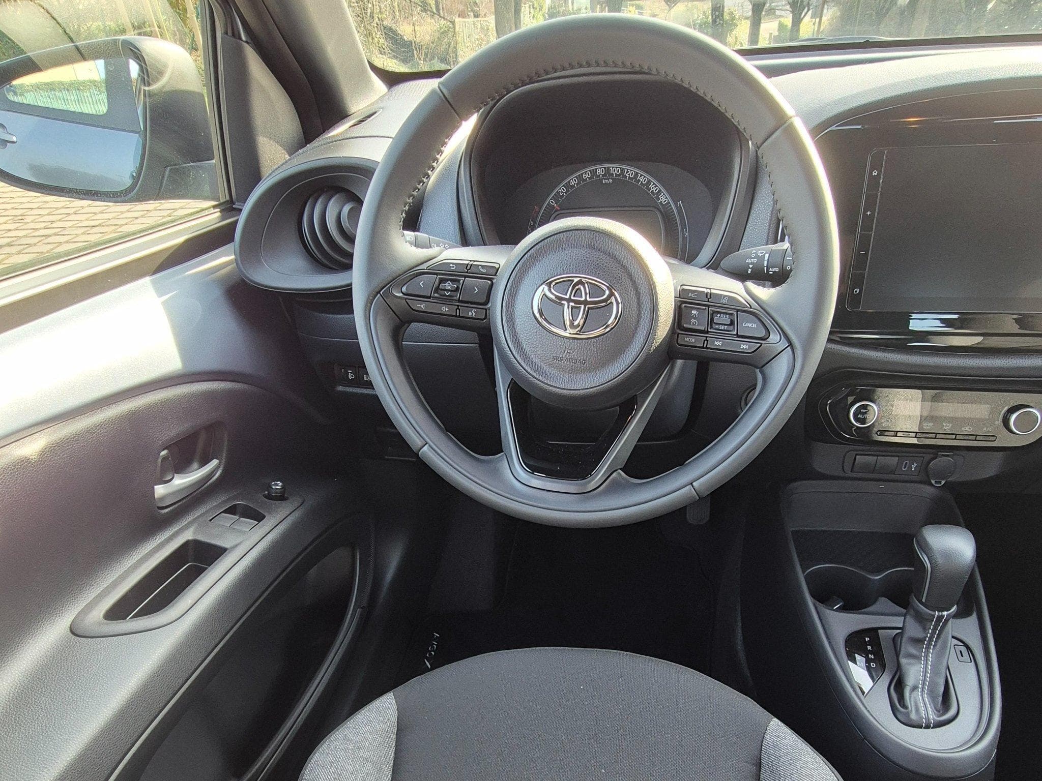 Toyota Aygo X Play / Comfort Pack (2025) - Photo 9