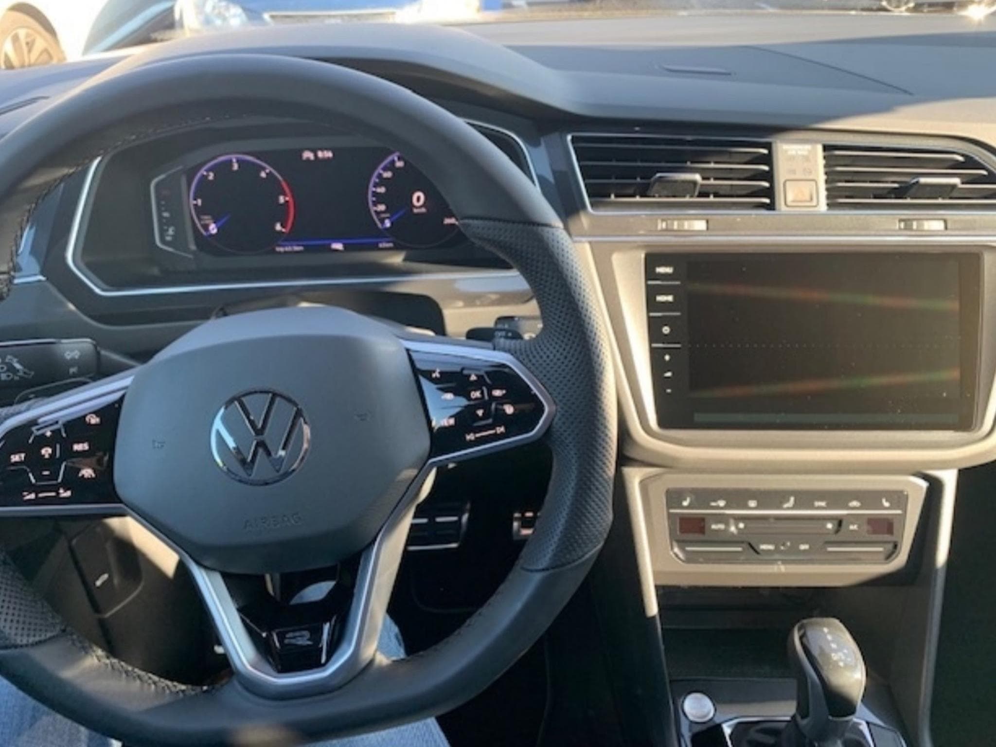 VW Tiguan 2.0 TDi, R-Line, T-ouvrant&panoramique (2022) - Foto 4