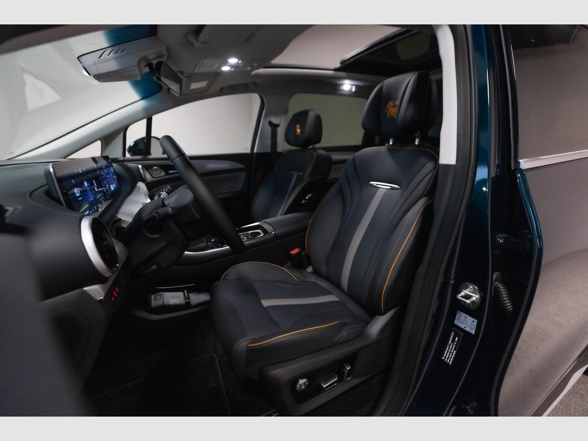 Forthing U-Tour 1.5 TURBO AUTO 7 PLACES (2026) - Photo 6