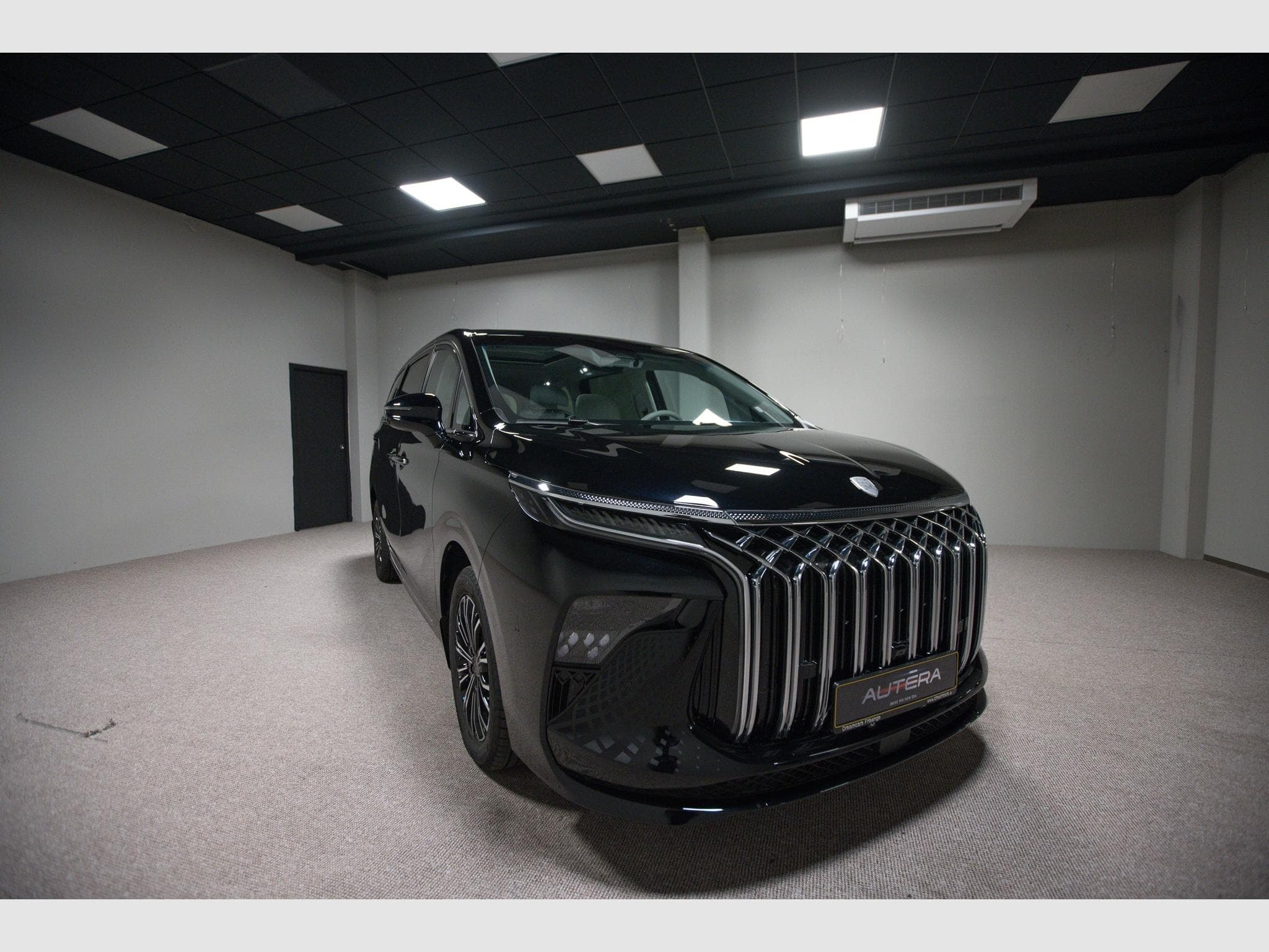 Forthing 9 1.5 HEV 7 PLACES FULL HYBRID (2026) - Photo 1