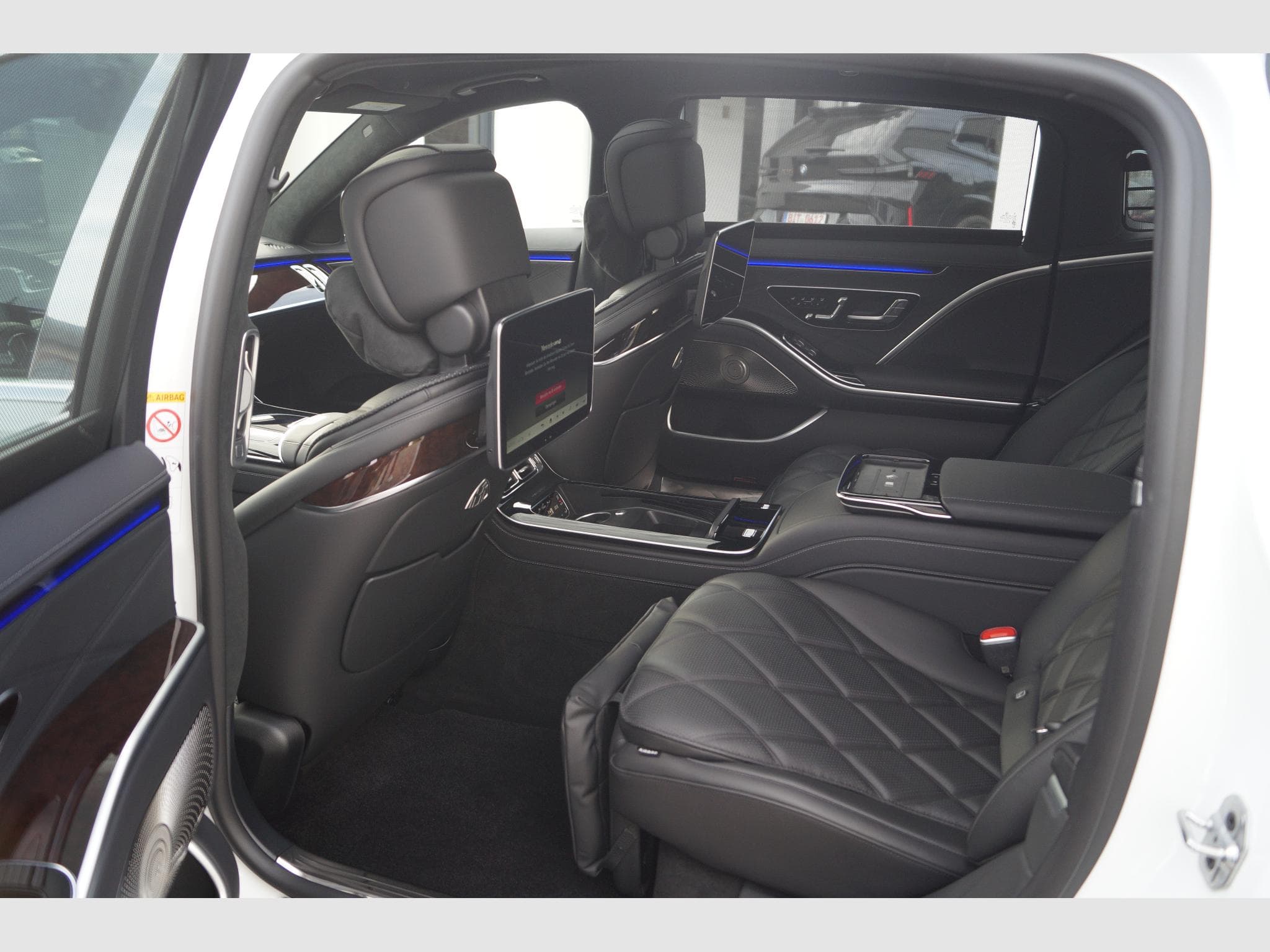 Mercedes S 580 Maybach 4-Seats, TV, 10°, elektr. Door (2024) - Foto 11