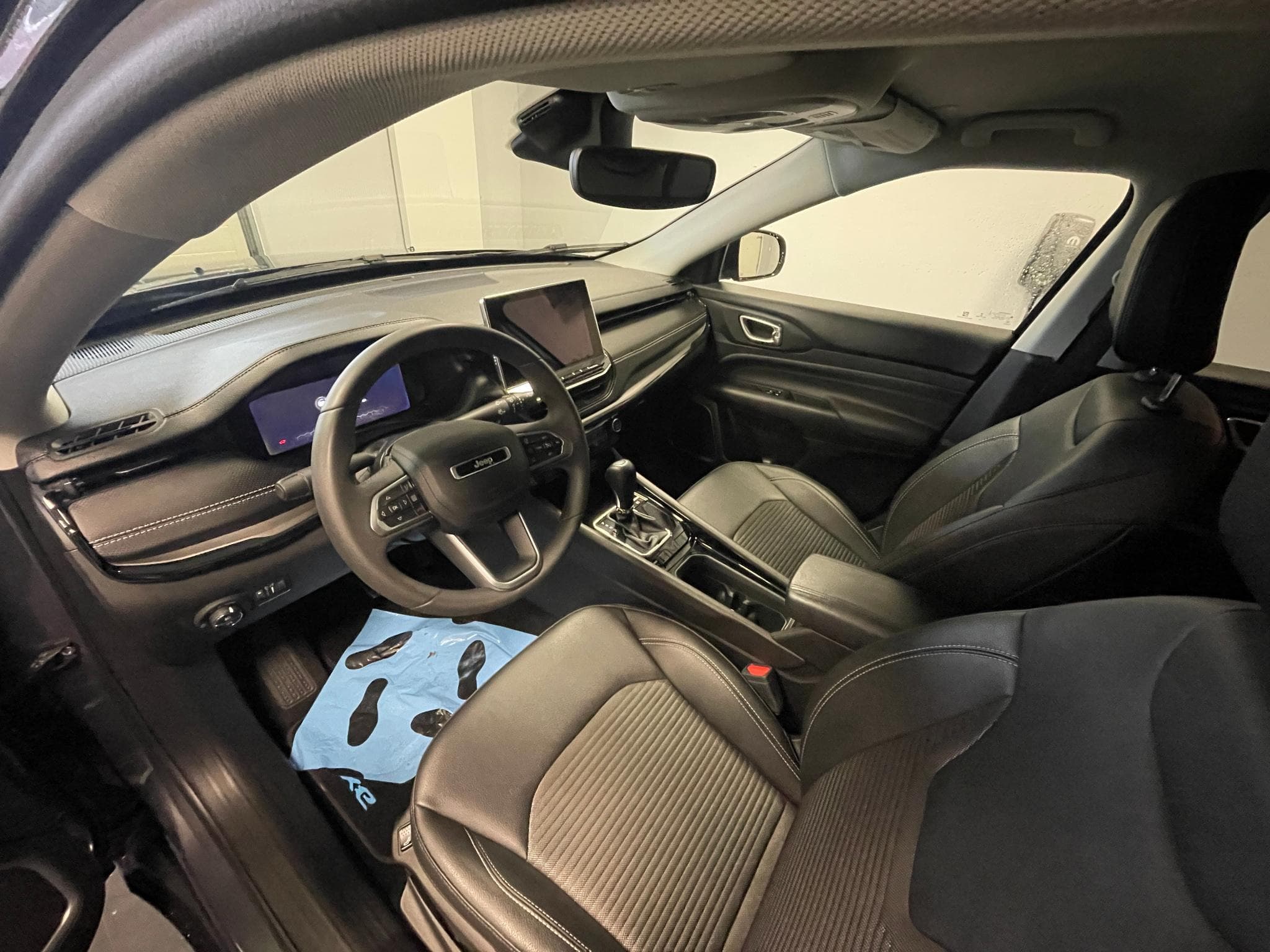 Jeep Compass NIGHT EAGLE 1.5 e-hybrid (2023) - Foto 3