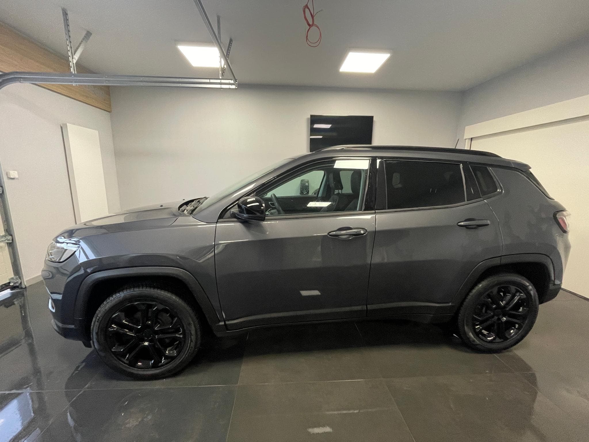 Jeep Compass NIGHT EAGLE 1.5 e-hybrid (2023) - Foto 2