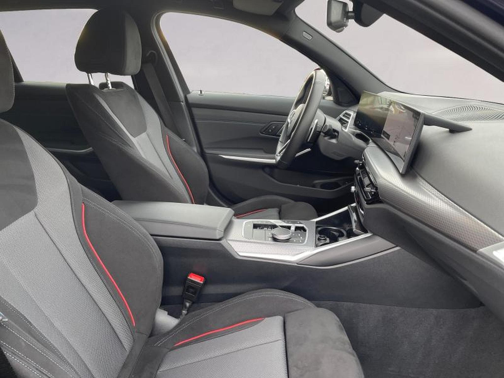 BMW 340 M340i xDrive Touring Kit M Sport (2024) - Foto 11