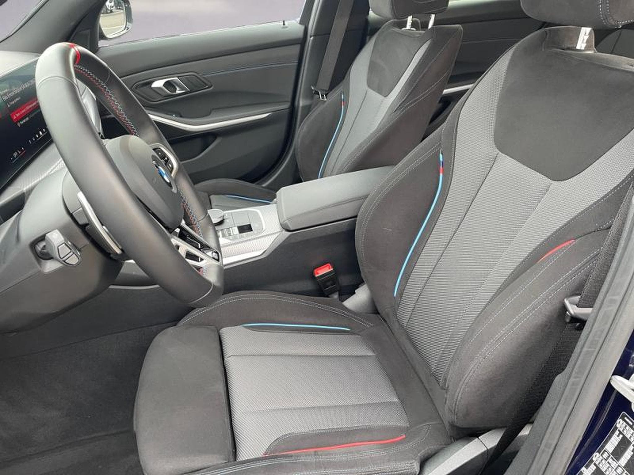 BMW 340 M340i xDrive Touring Kit M Sport (2024) - Foto 6