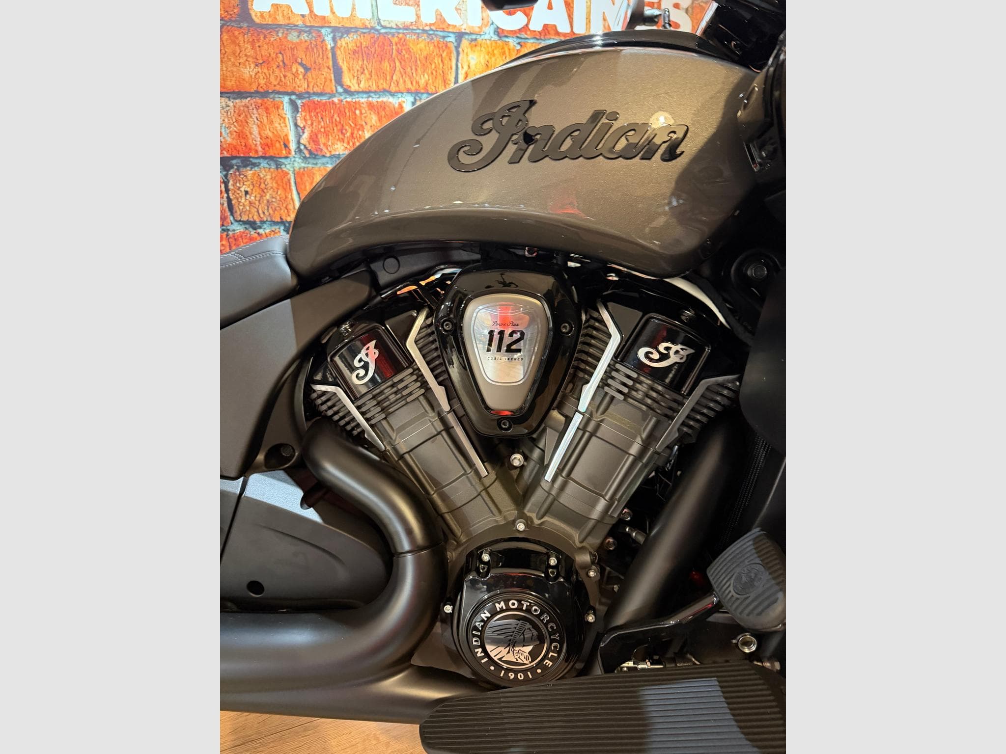 Indian Challenger PURSUIT DARK HORSE (2026) - Photo 2