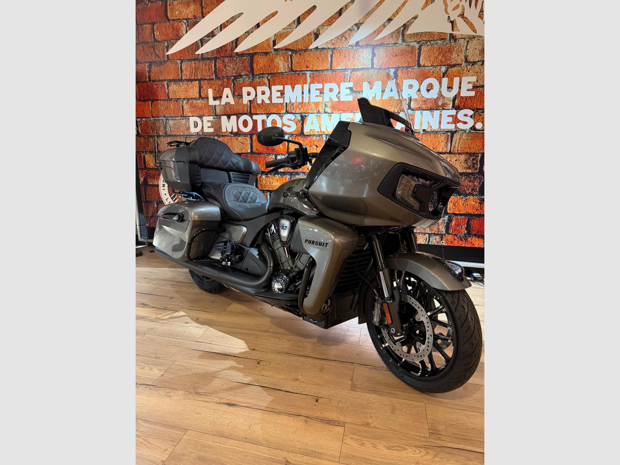 Indian Challenger PURSUIT DARK HORSE (2026) - Photo 3