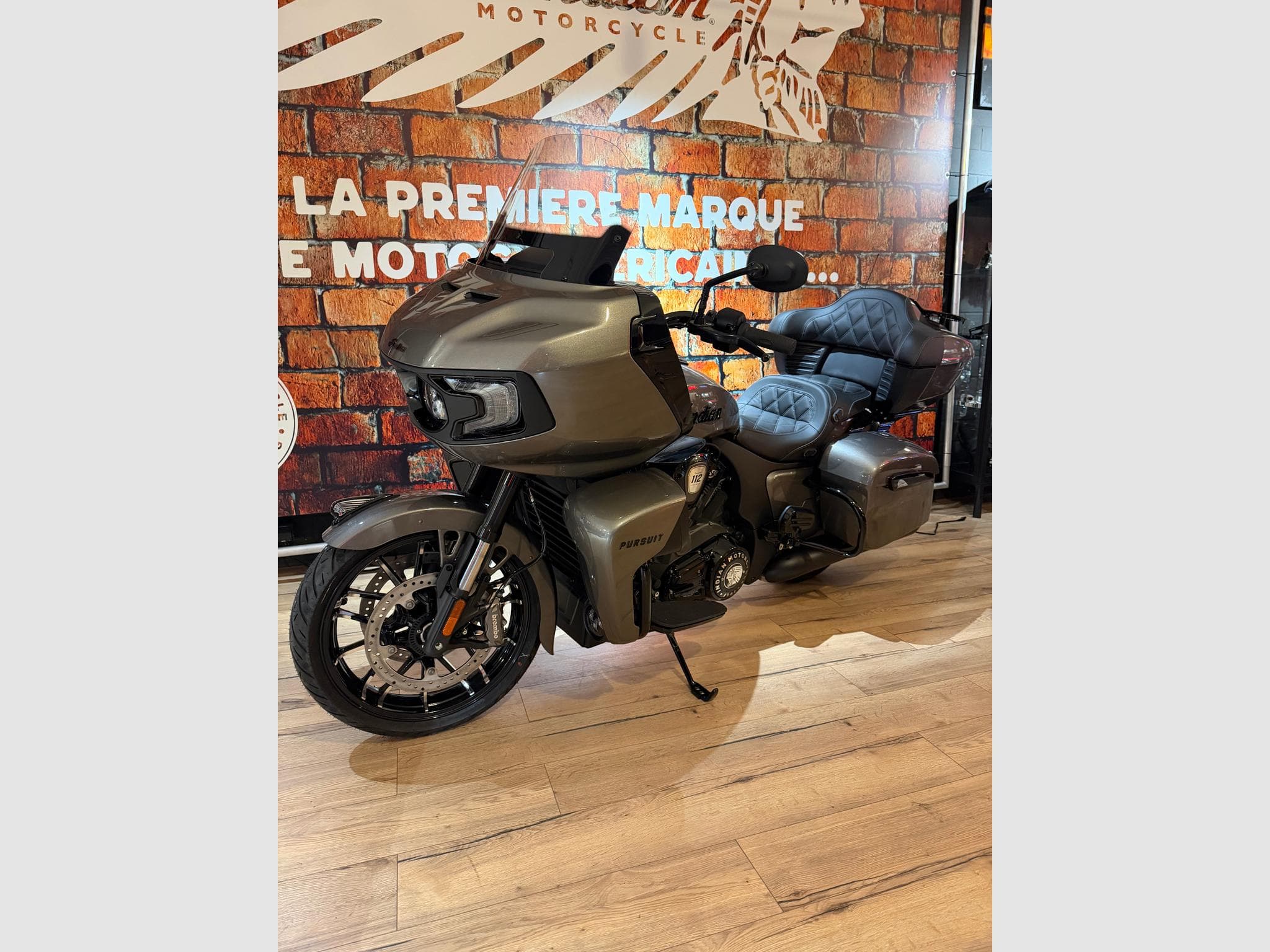 Indian Challenger PURSUIT DARK HORSE (2026) - Photo 4