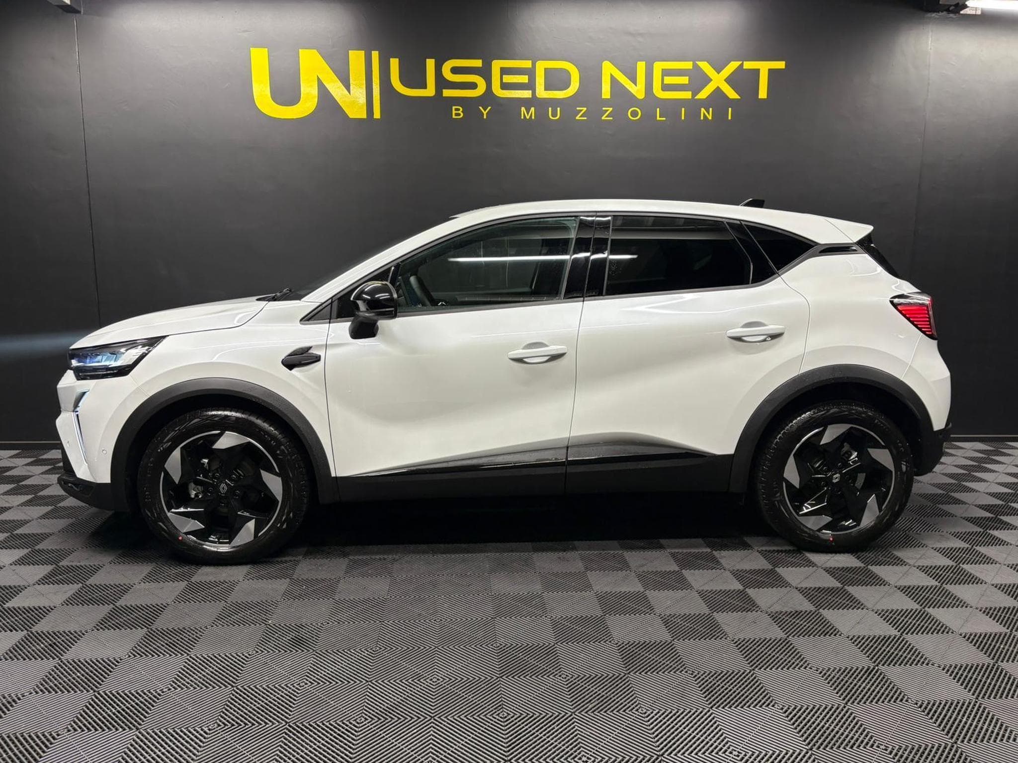 Renault Captur Techno TCe 160 auto CAMERA/NAVI/SIEGES CHAUFFANTS (2025) - Foto 3