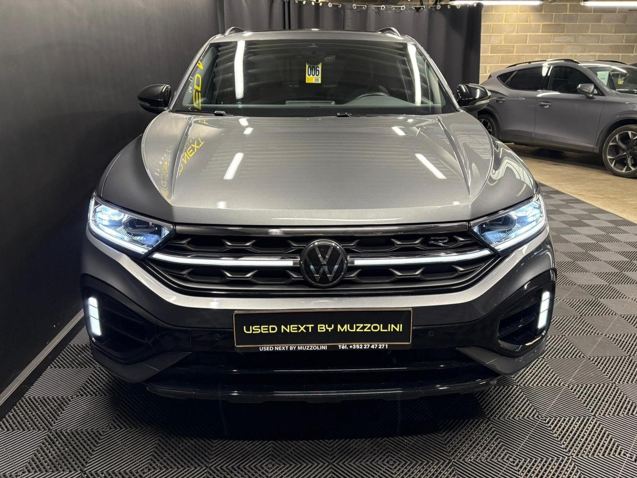VW T-Roc R 4Motion 2.0 TSI 300cv CAMERA/PANO/AKRAPOVIC (2022) - Foto 2