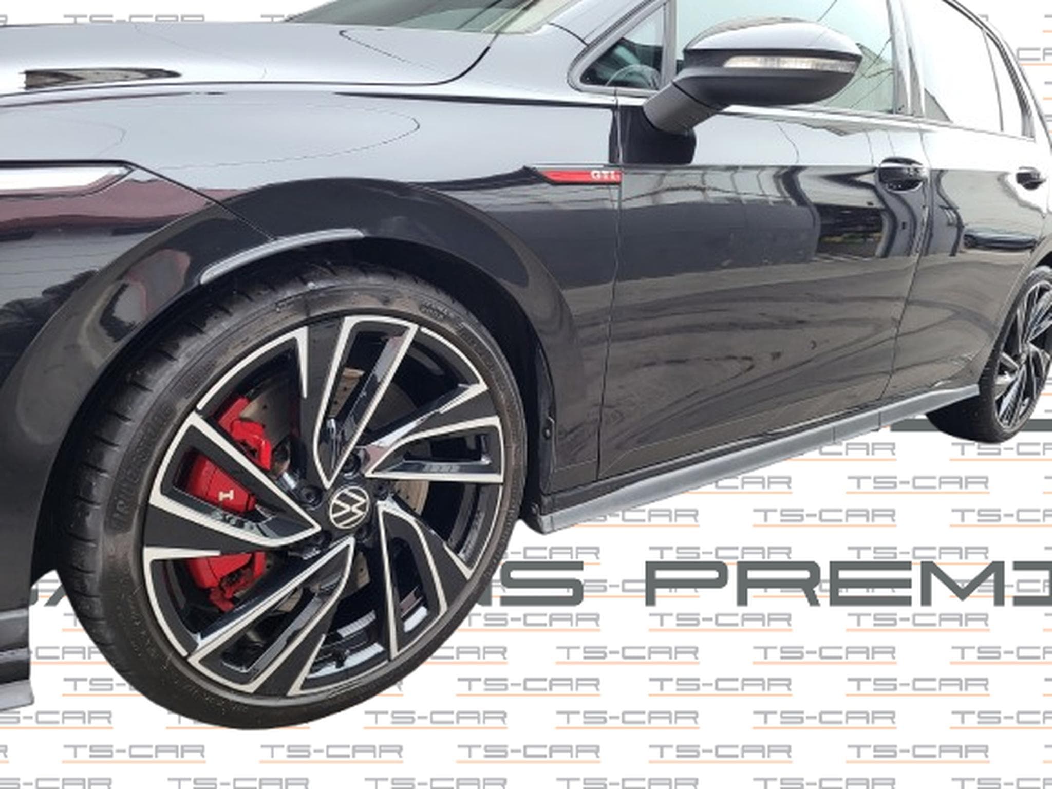 VW Golf VIII GTI Clubsport 2.0 TSI 300CV DSG7 (2021) - Foto 14