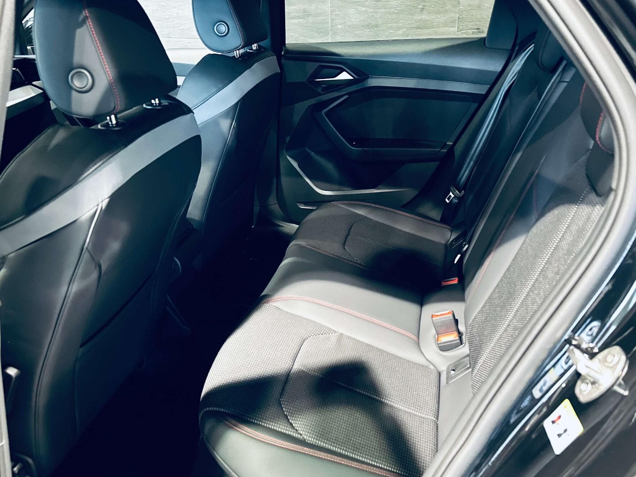 Audi A1 A1 SPORTBACK S-LINE 40 TFSI S-TRONIC (2025) - Foto 14