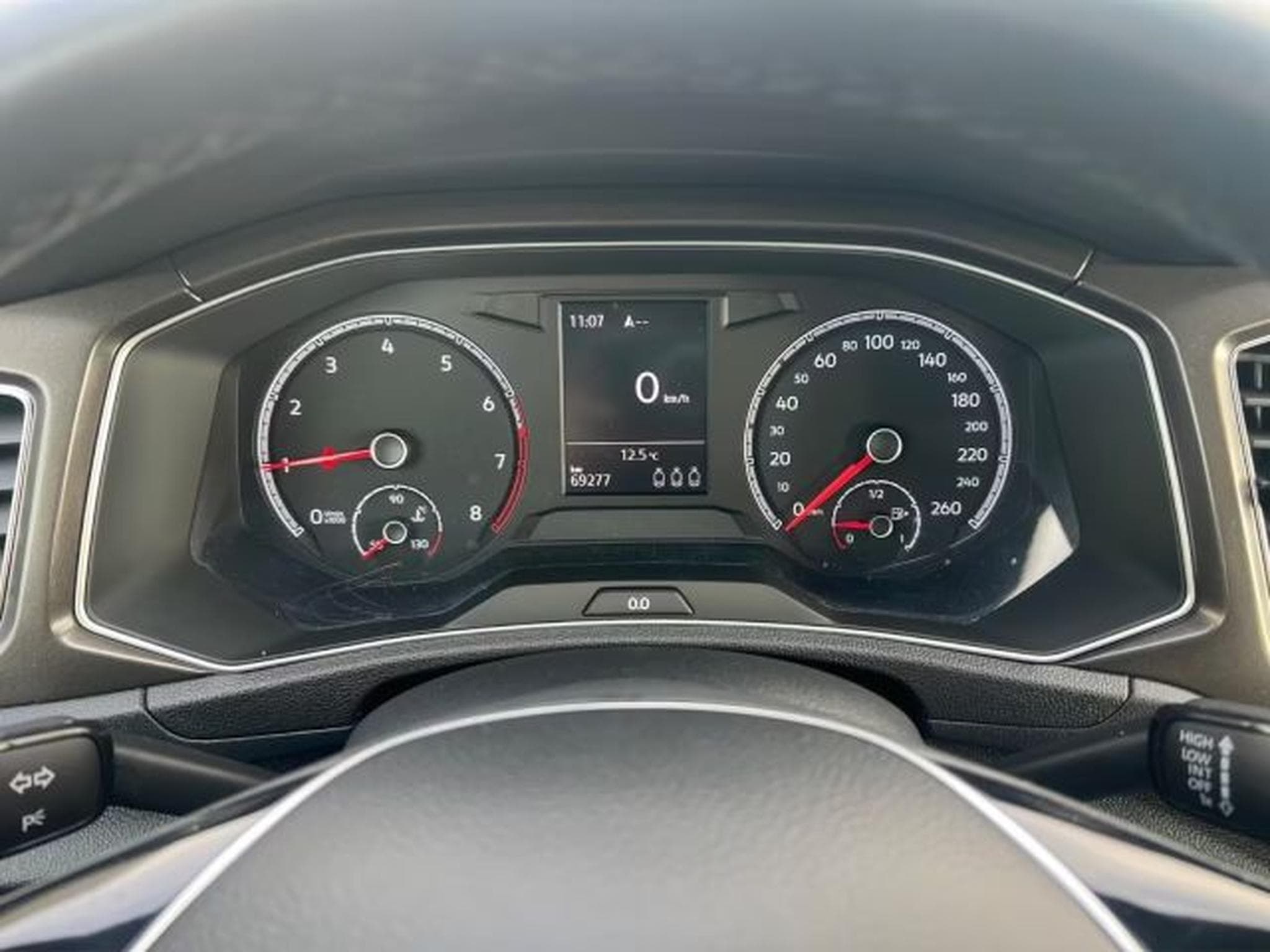 VW T-Roc T-Roc 1,5 TSI KLIMA,NAVI,PANO,ESP,MFL,MFD,SHA (2019) - Photo 7
